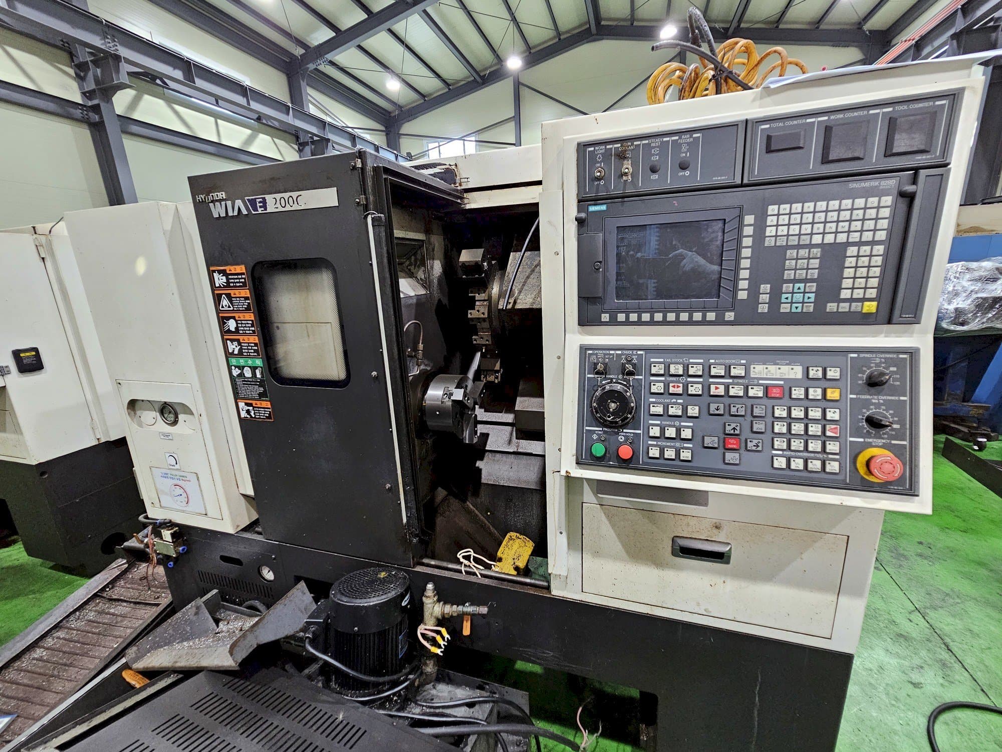 Frontansicht der Hyundai Wia E200C  Maschine