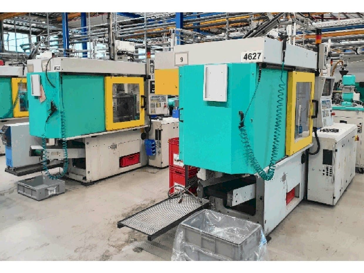 Linke Seitenansicht der Arburg 320 C 600-250  Maschine