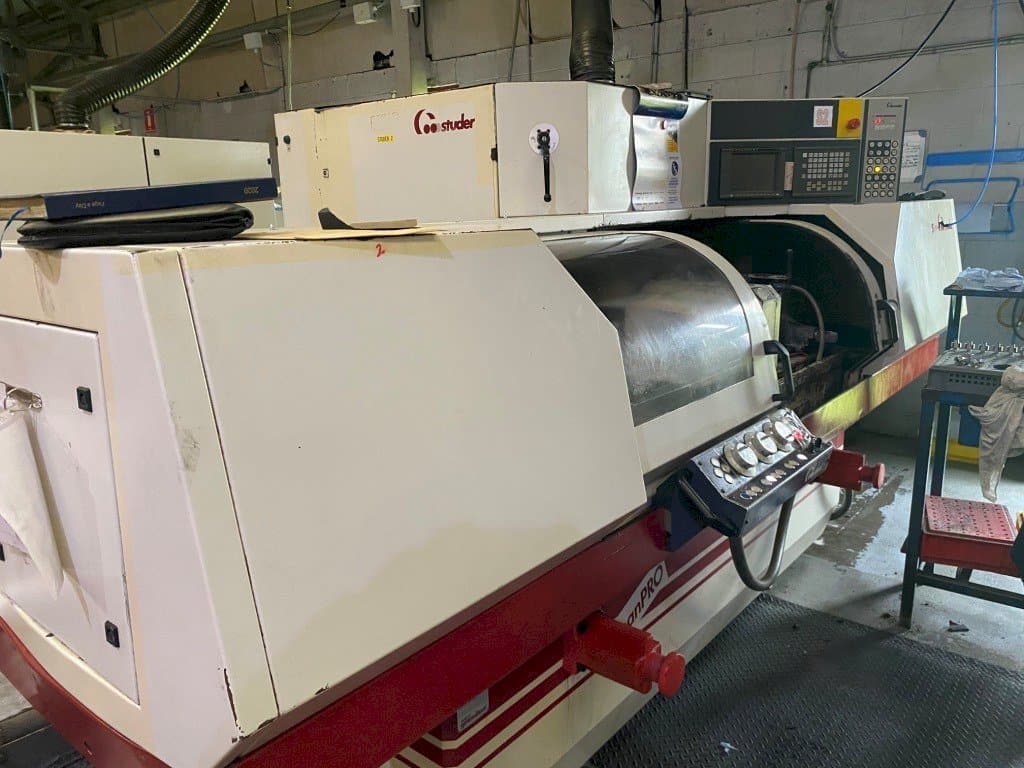 Frontansicht der STUDER  S30 lean PRO  Maschine