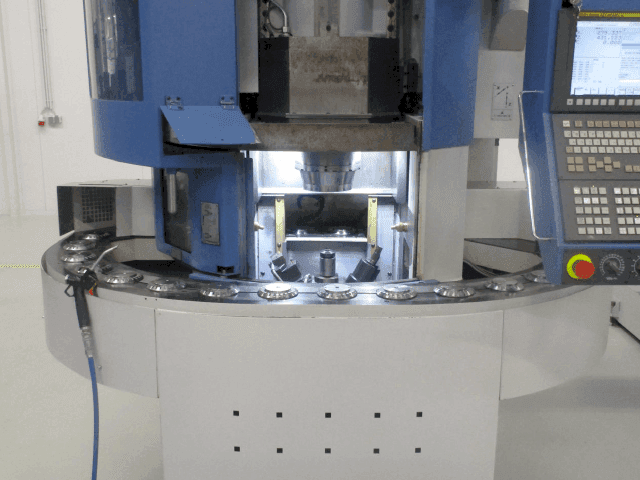 Frontansicht der EMAG VL3  Maschine