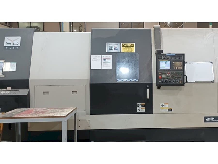 Frontansicht der Samsung PL60  Maschine