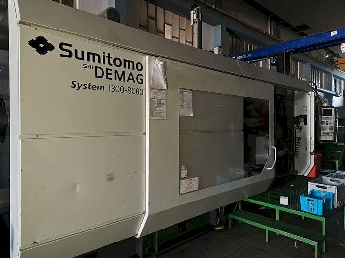 Frontansicht der Sumitomo Demag 1300-8000  Maschine