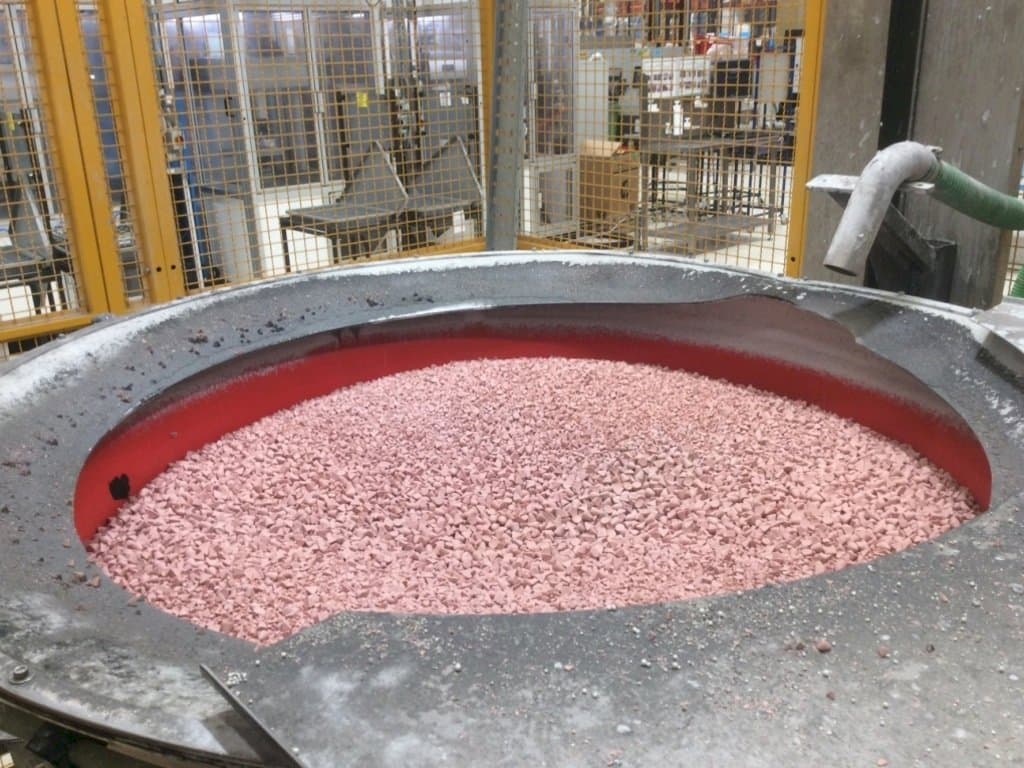 Frontansicht der Rosler R4/1300.2 SF  Maschine