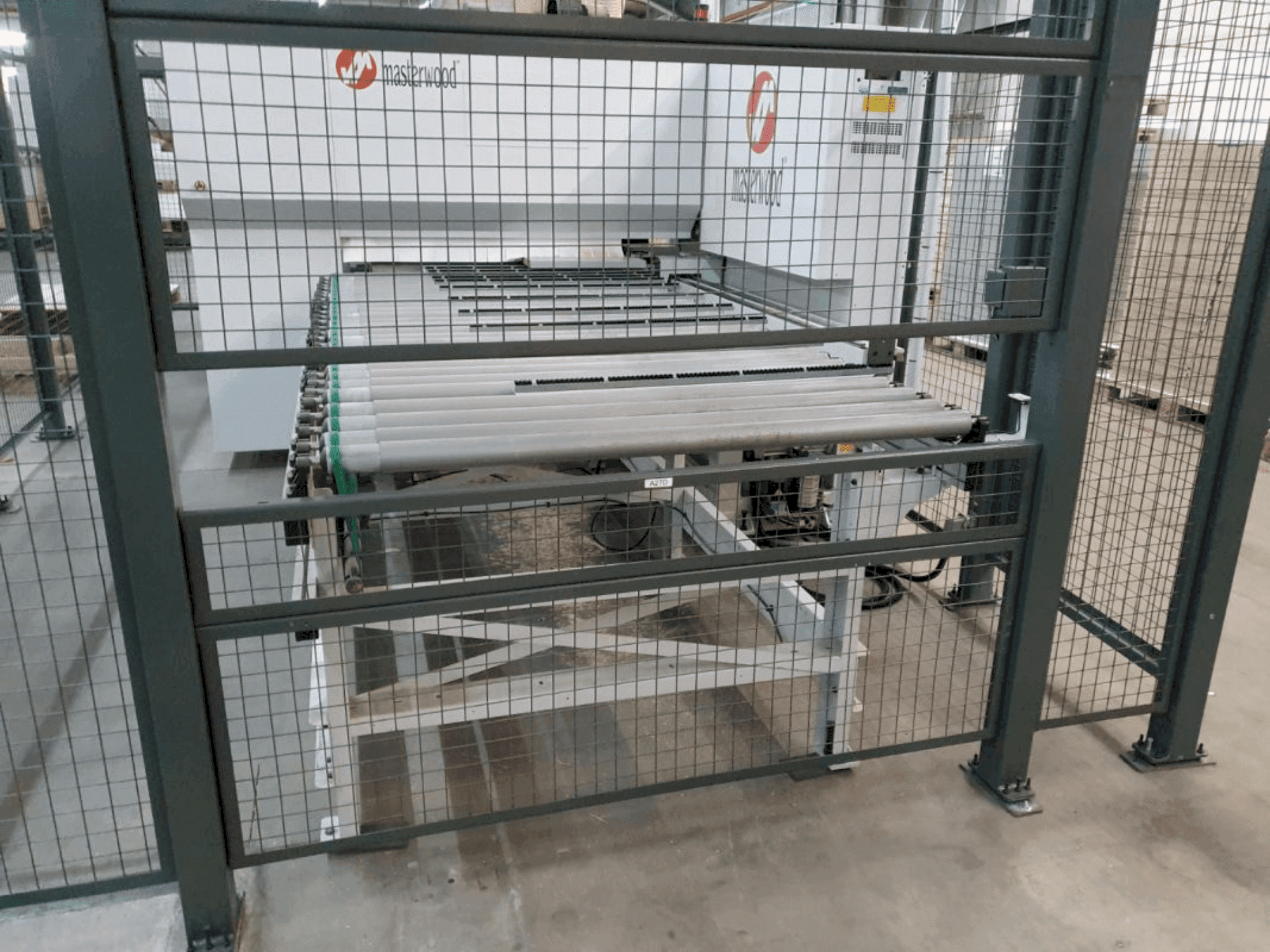 Frontansicht der MASTERWOOD MASTERDRILL TF 600 SA  Maschine
