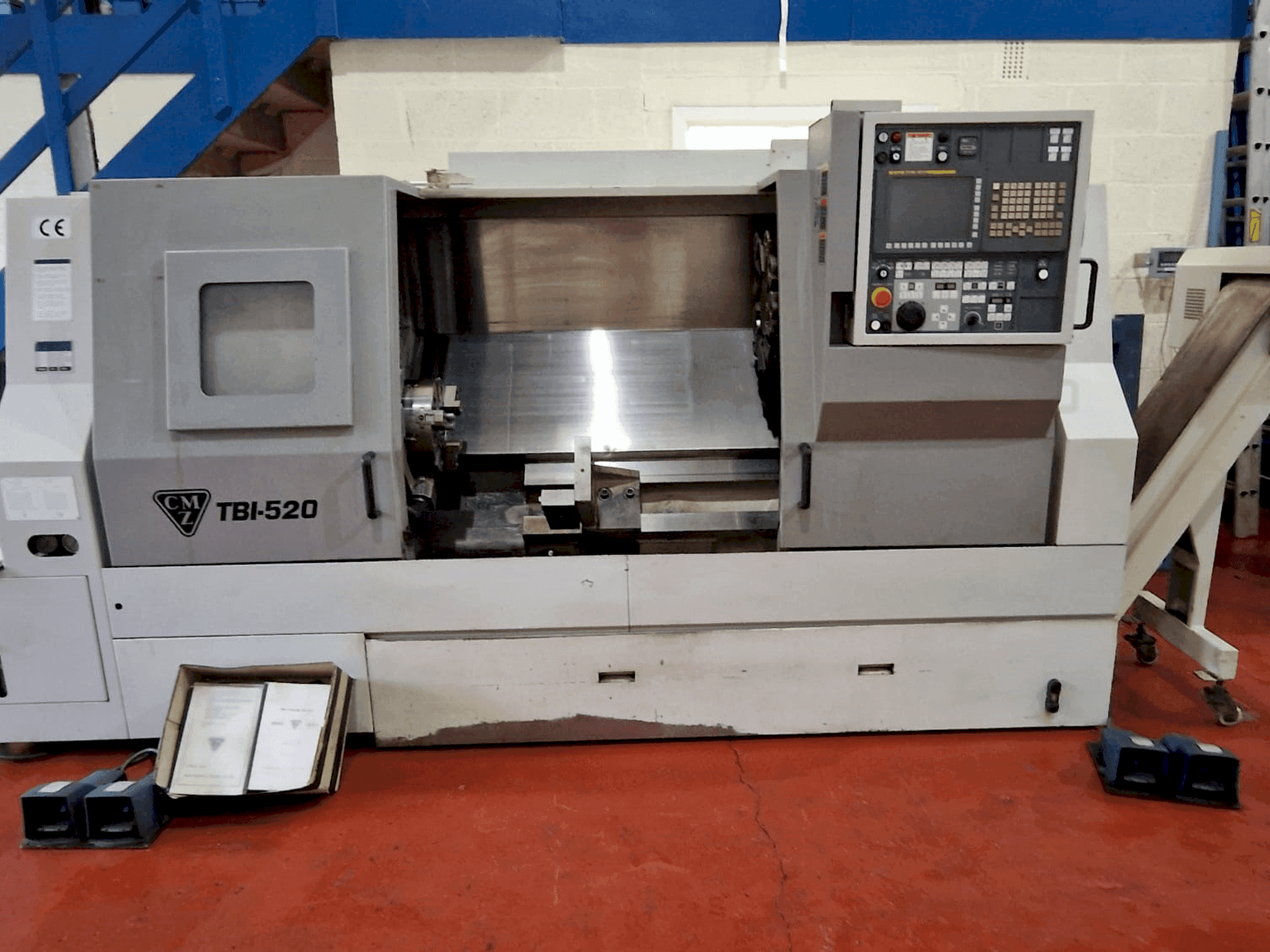 Frontansicht der CMZ TBI 520 CNC  Maschine