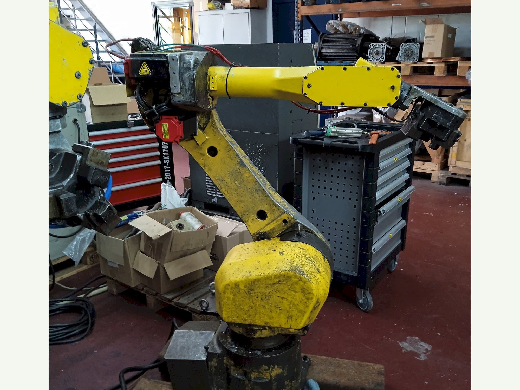Frontansicht der FANUC M-16IB  Maschine