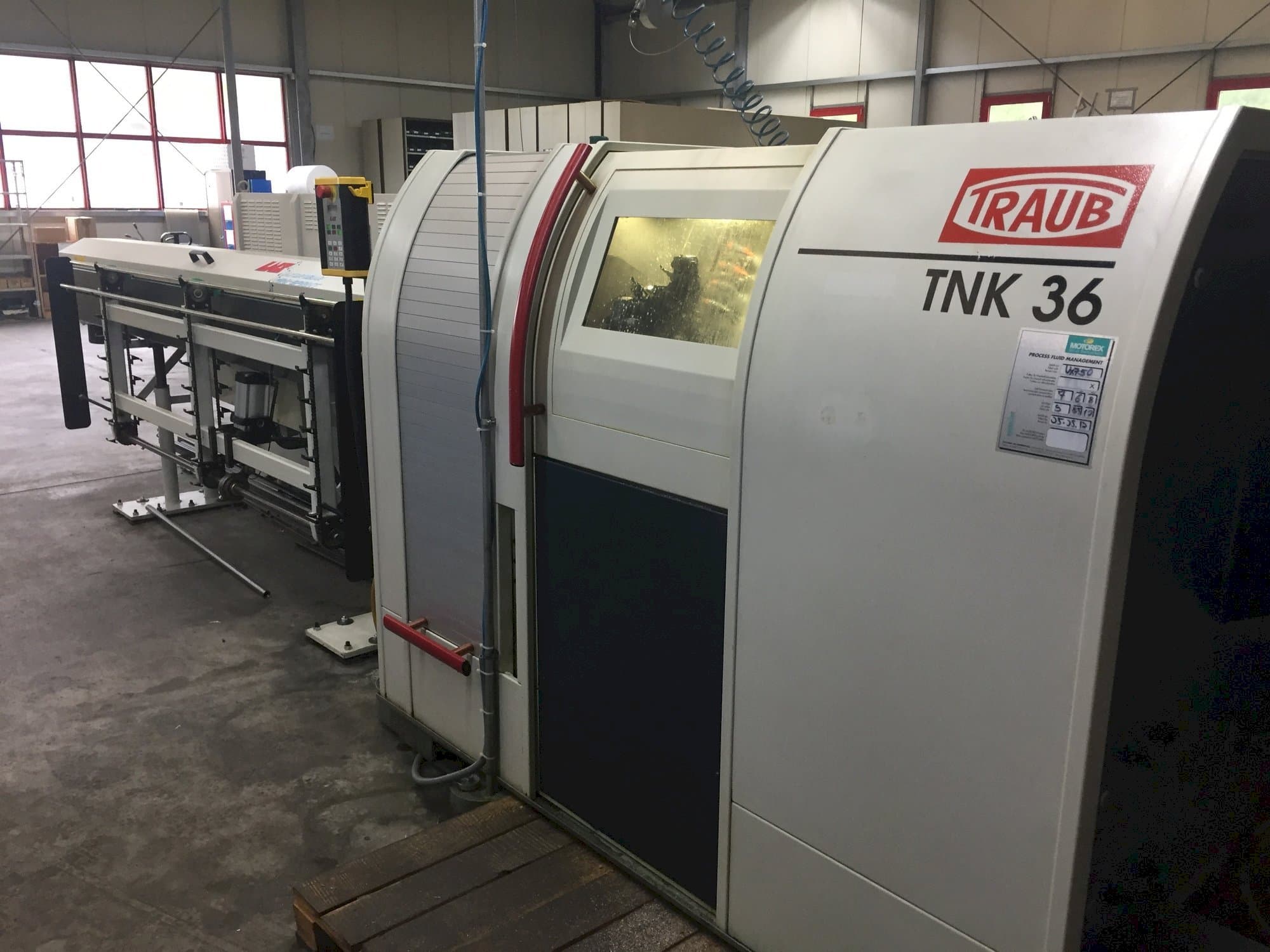 Frontansicht der TRAUB TNK 36  Maschine