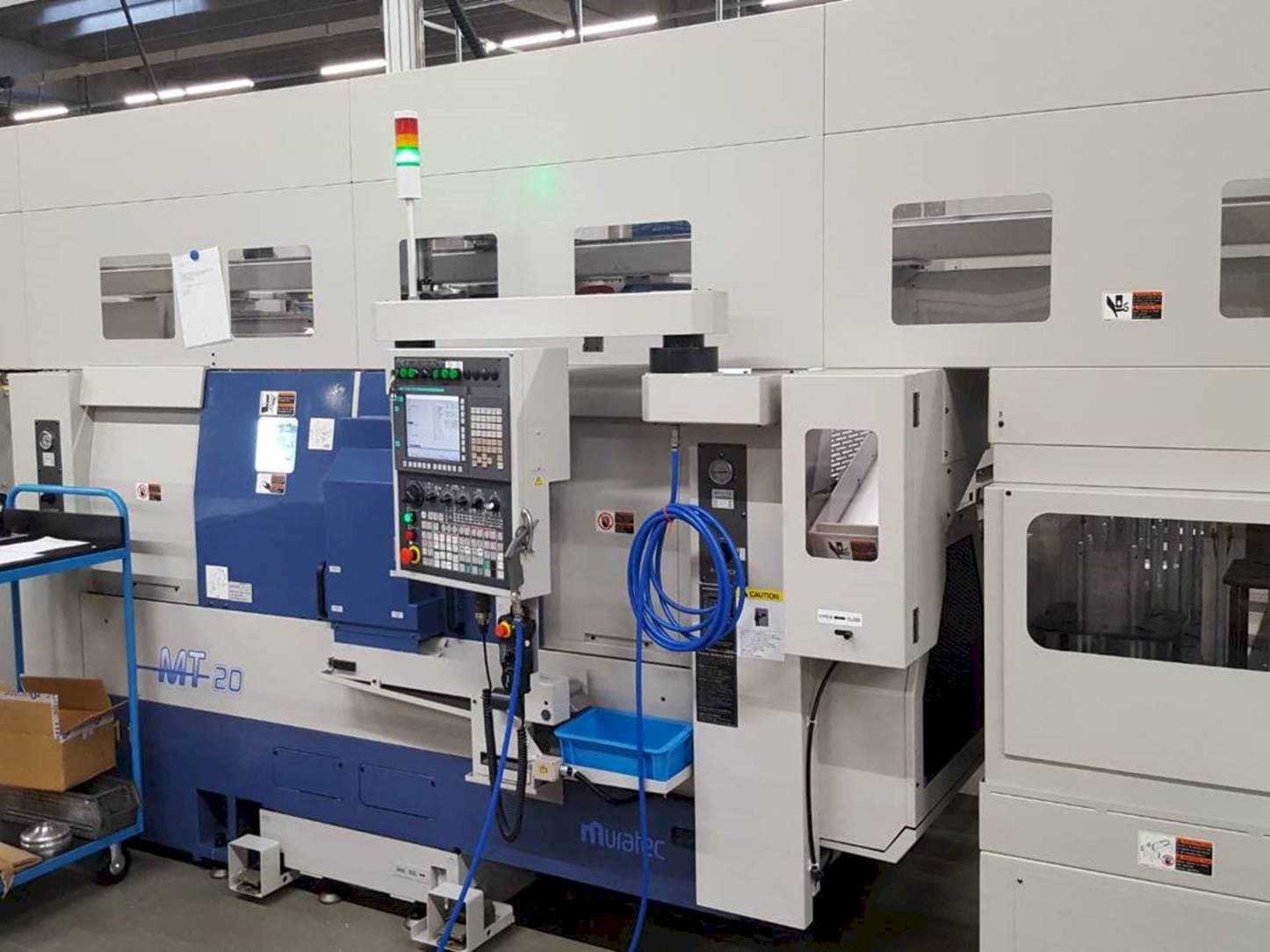 Frontansicht der Muratec MT 20 GYMC  Maschine