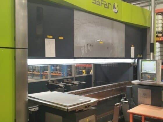 Frontansicht der Safan SAFAN E-brake 300-4100  Maschine