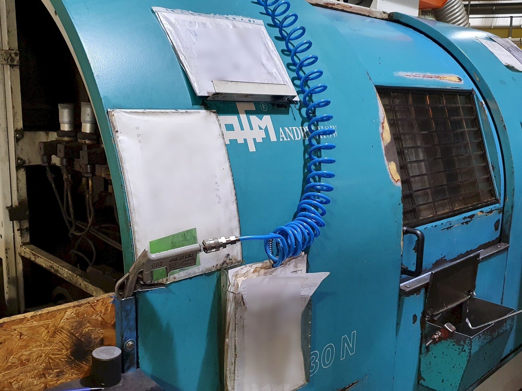 Frontansicht der AFM TAE-30N  Maschine