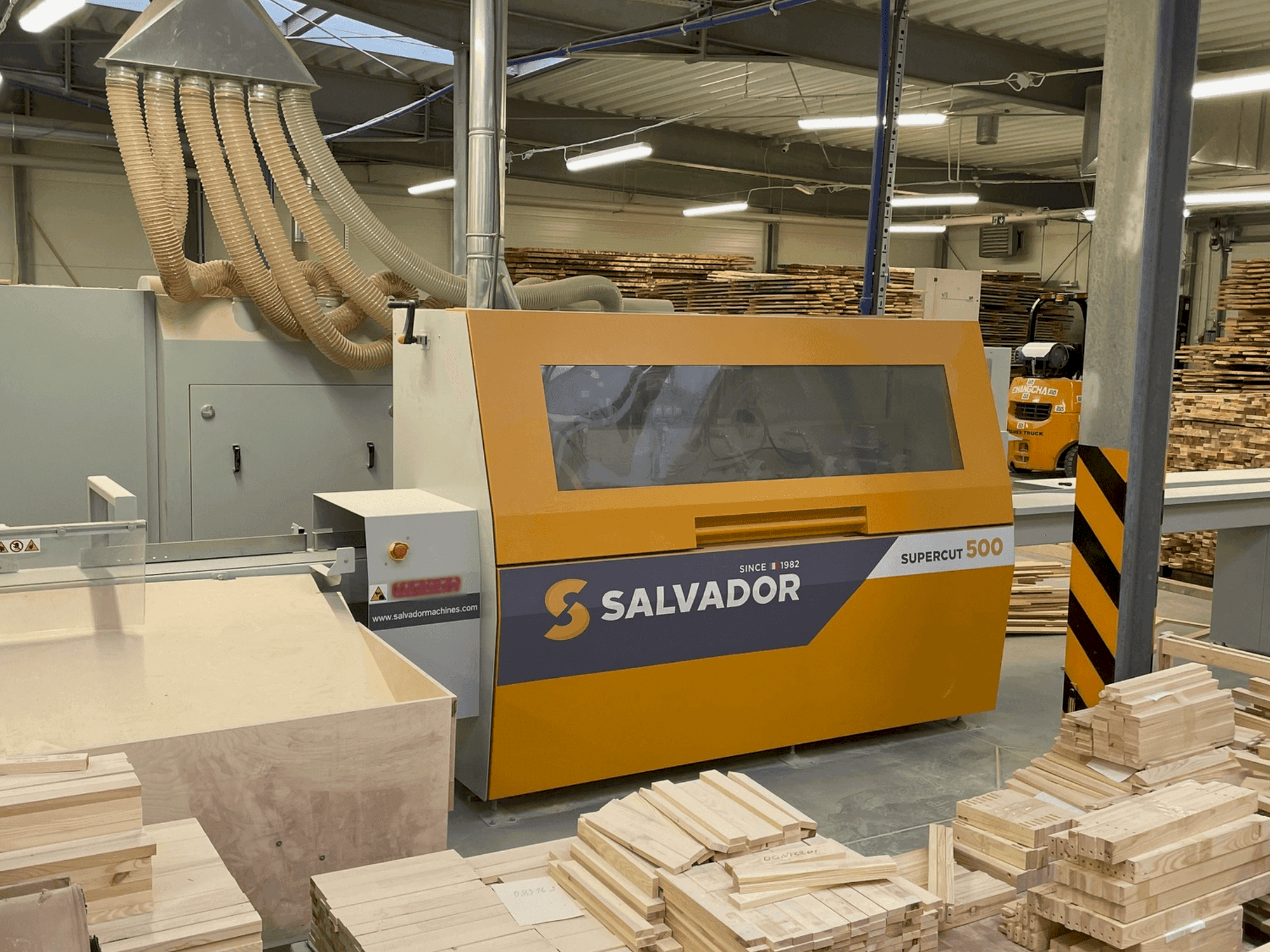 Frontansicht der Other SUPER CUT 500  Maschine