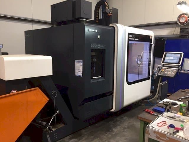 Frontansicht der DECKEL MAHO DMU 70  Maschine