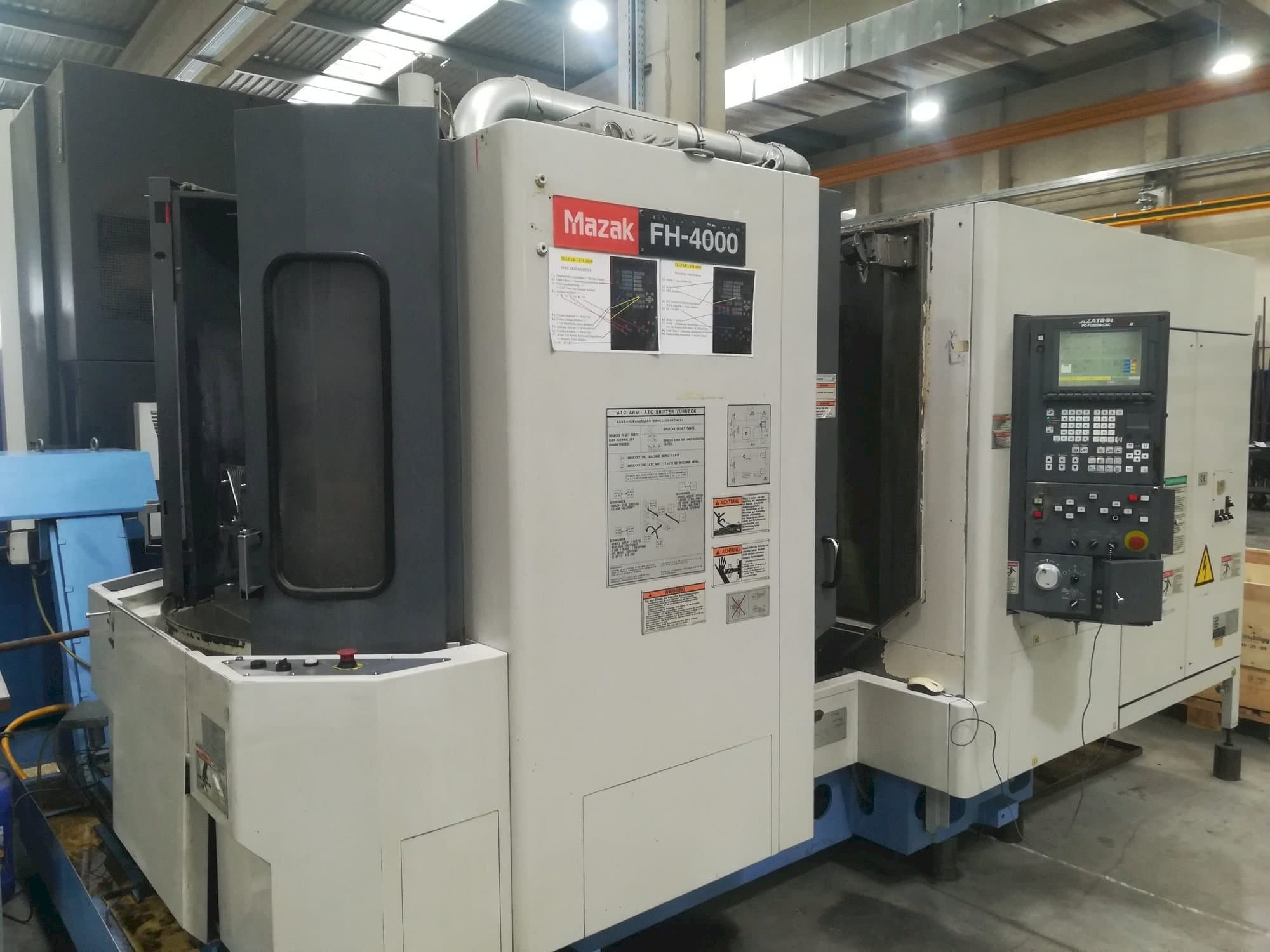 Frontansicht der Mazak FH-4000  Maschine