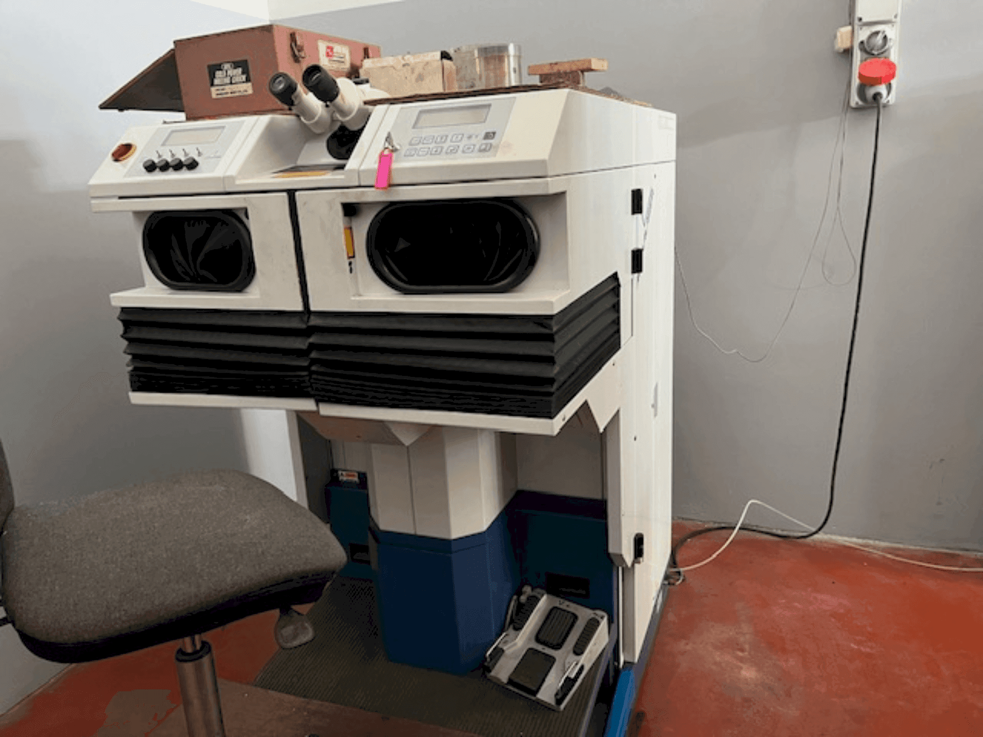 Frontansicht der ALPHA LASER ALW 150  Maschine