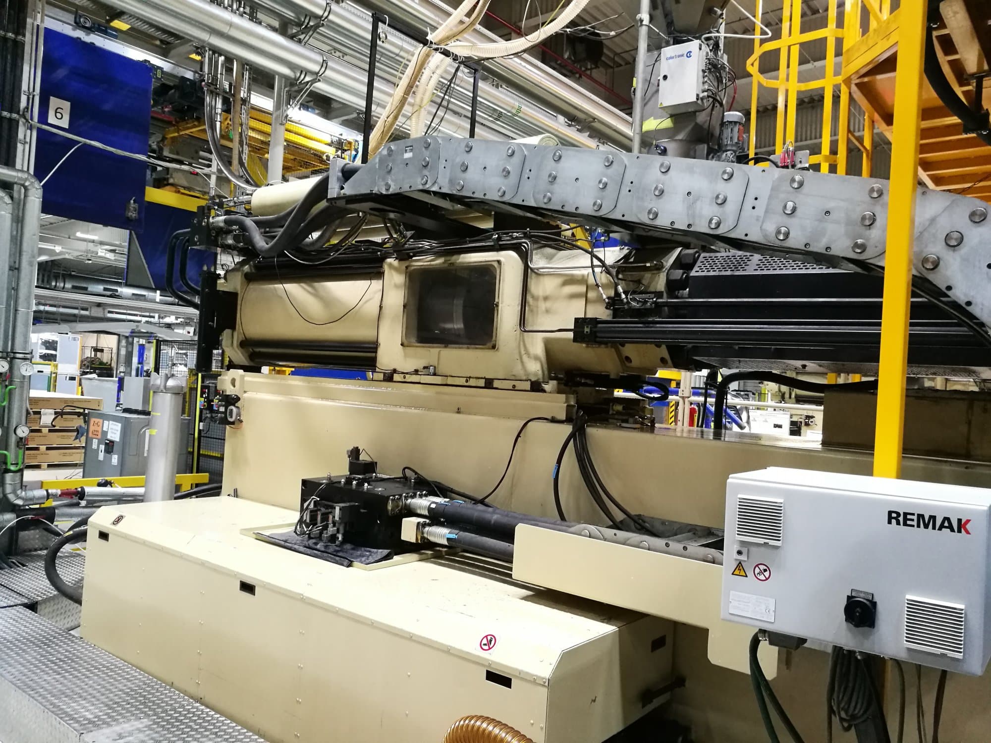 Frontansicht 2 der Husky E 3150 RS 170-155 Maschine