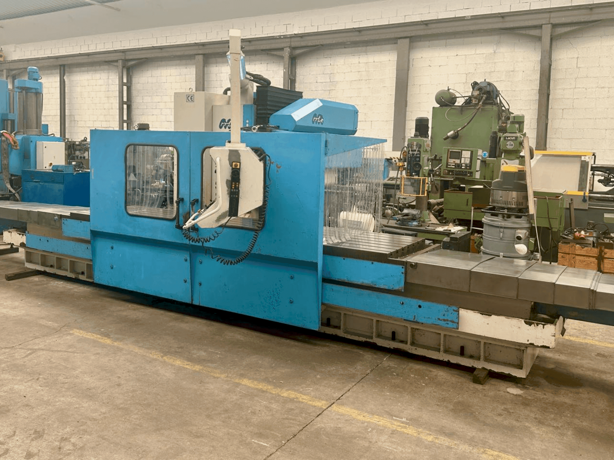 Frontansicht der MTE BF 4200  Maschine