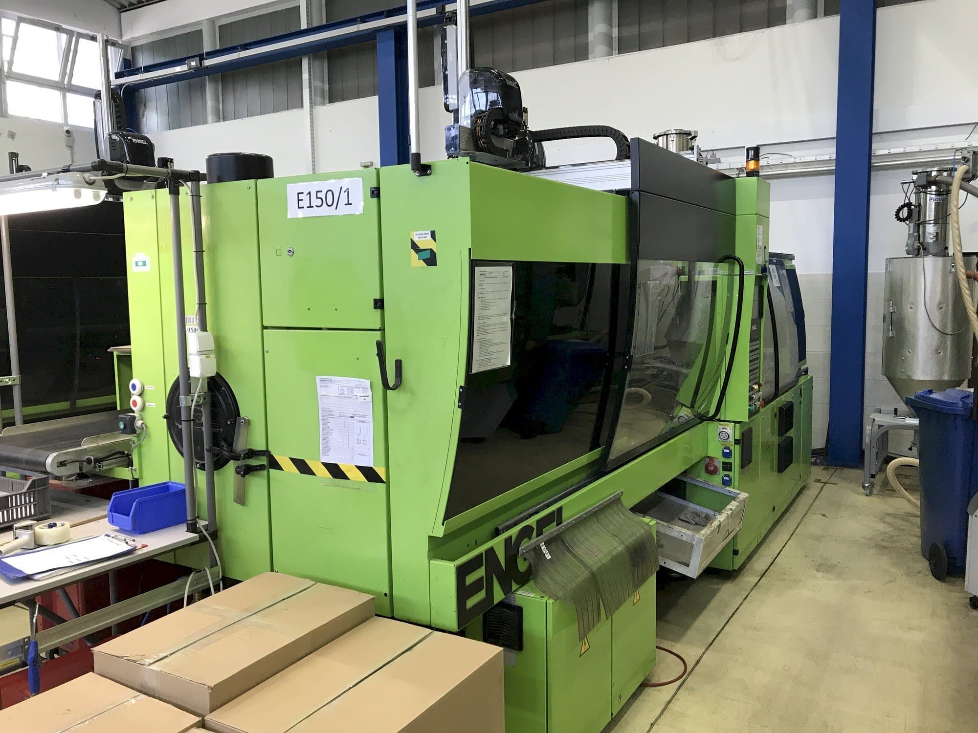 Frontansicht der ENGEL VC 750/150 Plus  Maschine