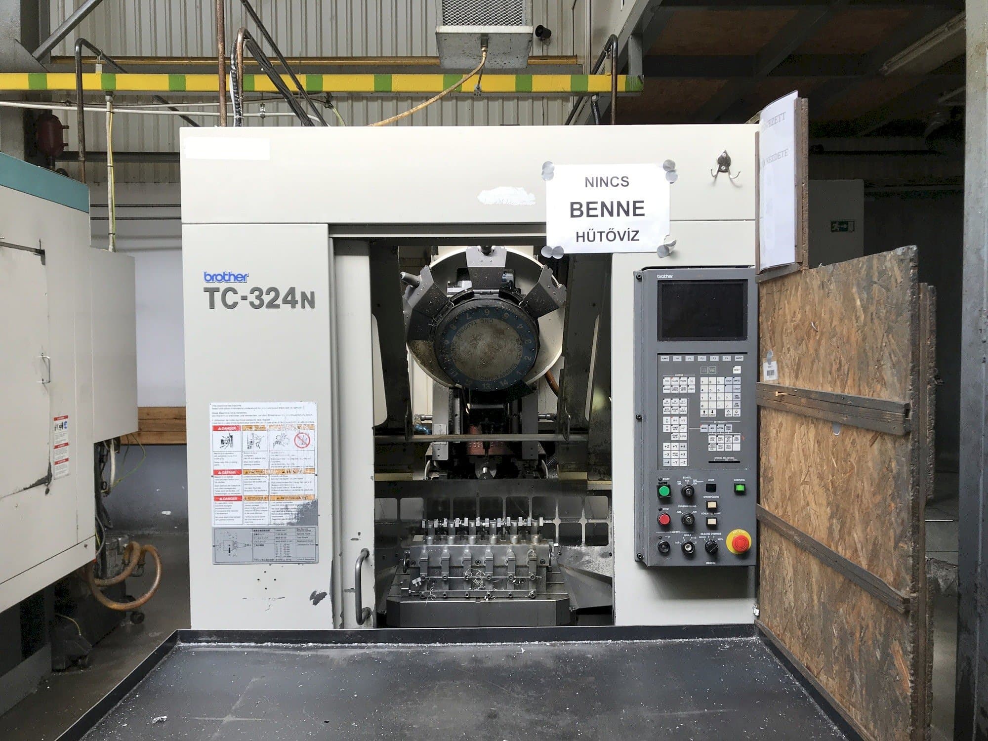 Frontansicht der Brother TC-324N  Maschine