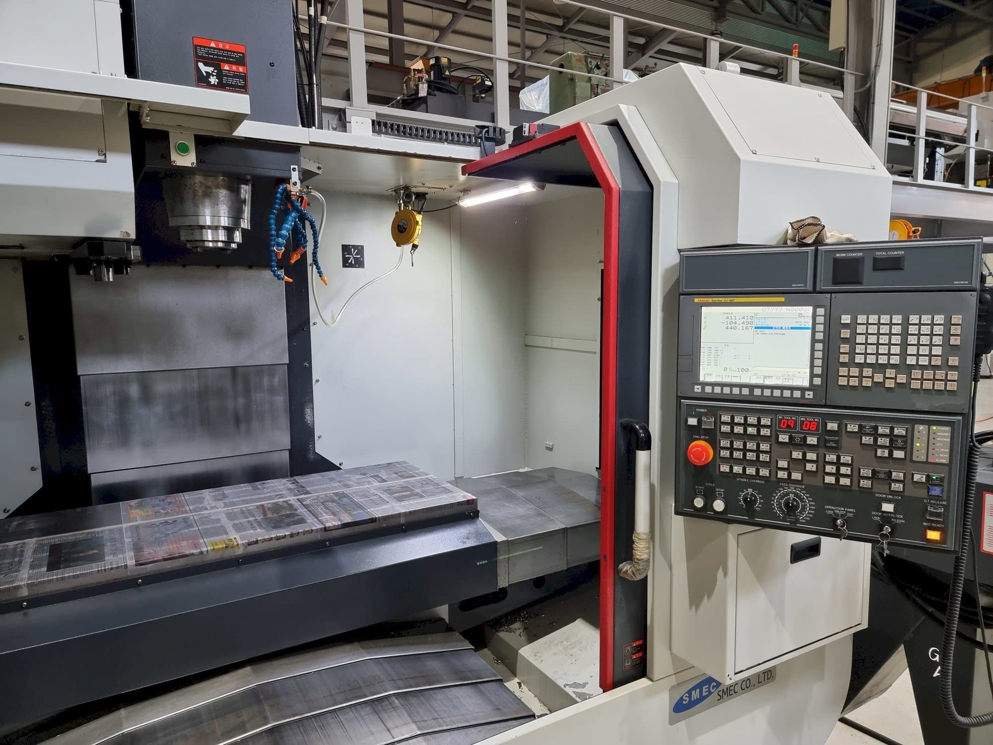 Frontansicht der SMEC LCV 650  Maschine