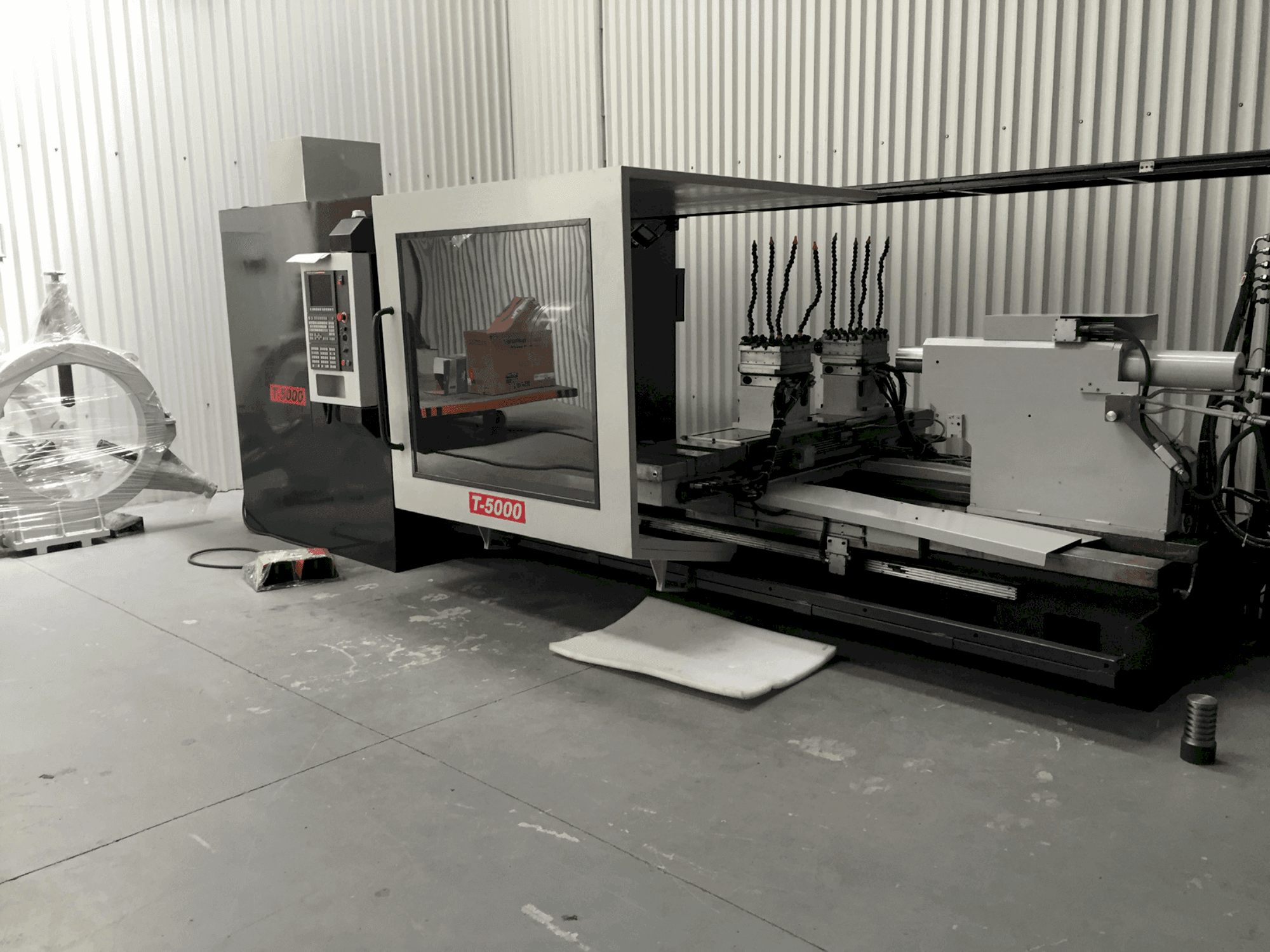 Frontansicht der RAIS T 5000  Maschine