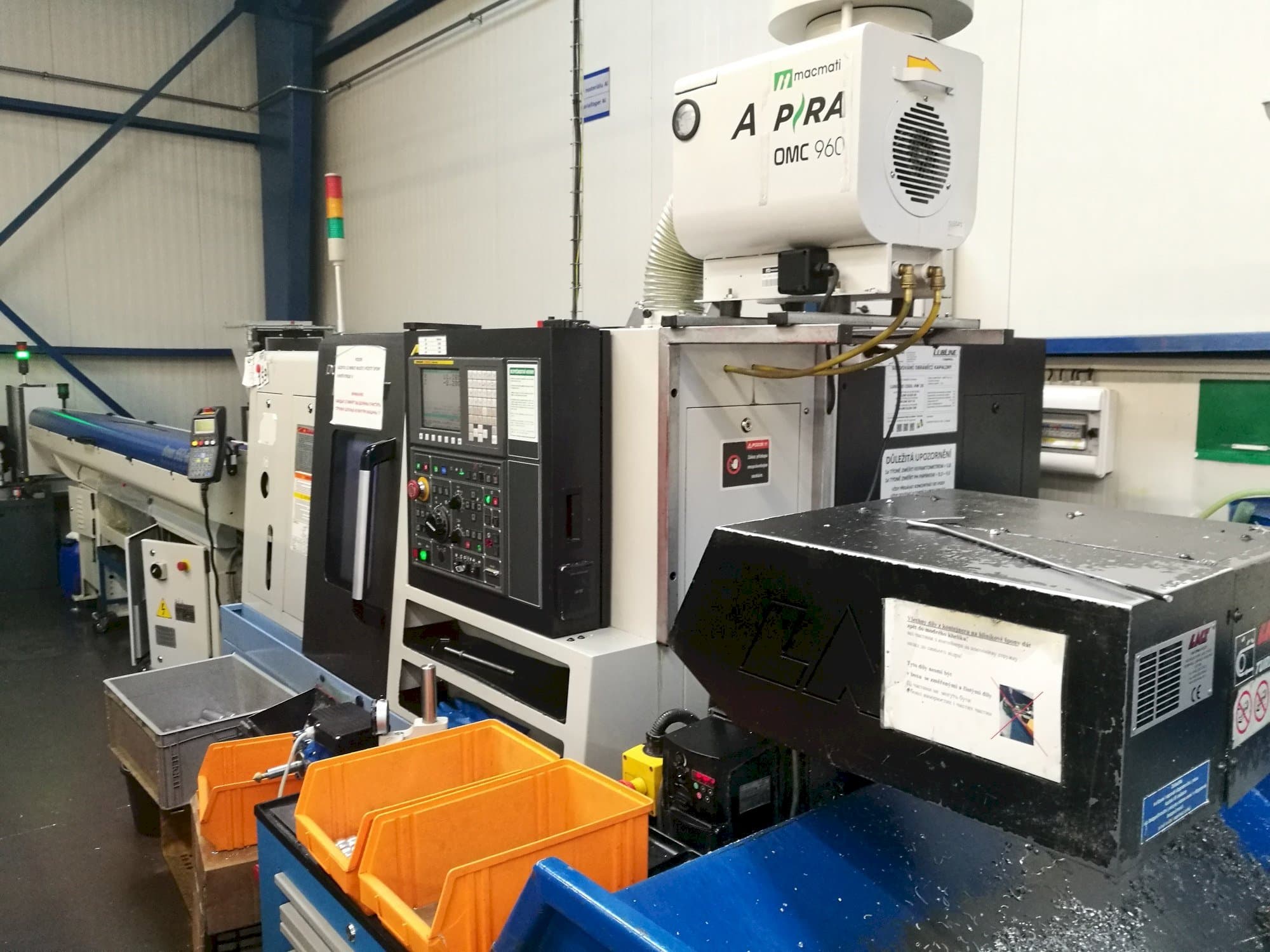 Frontansicht der Doosan Lynx 220GA  Maschine