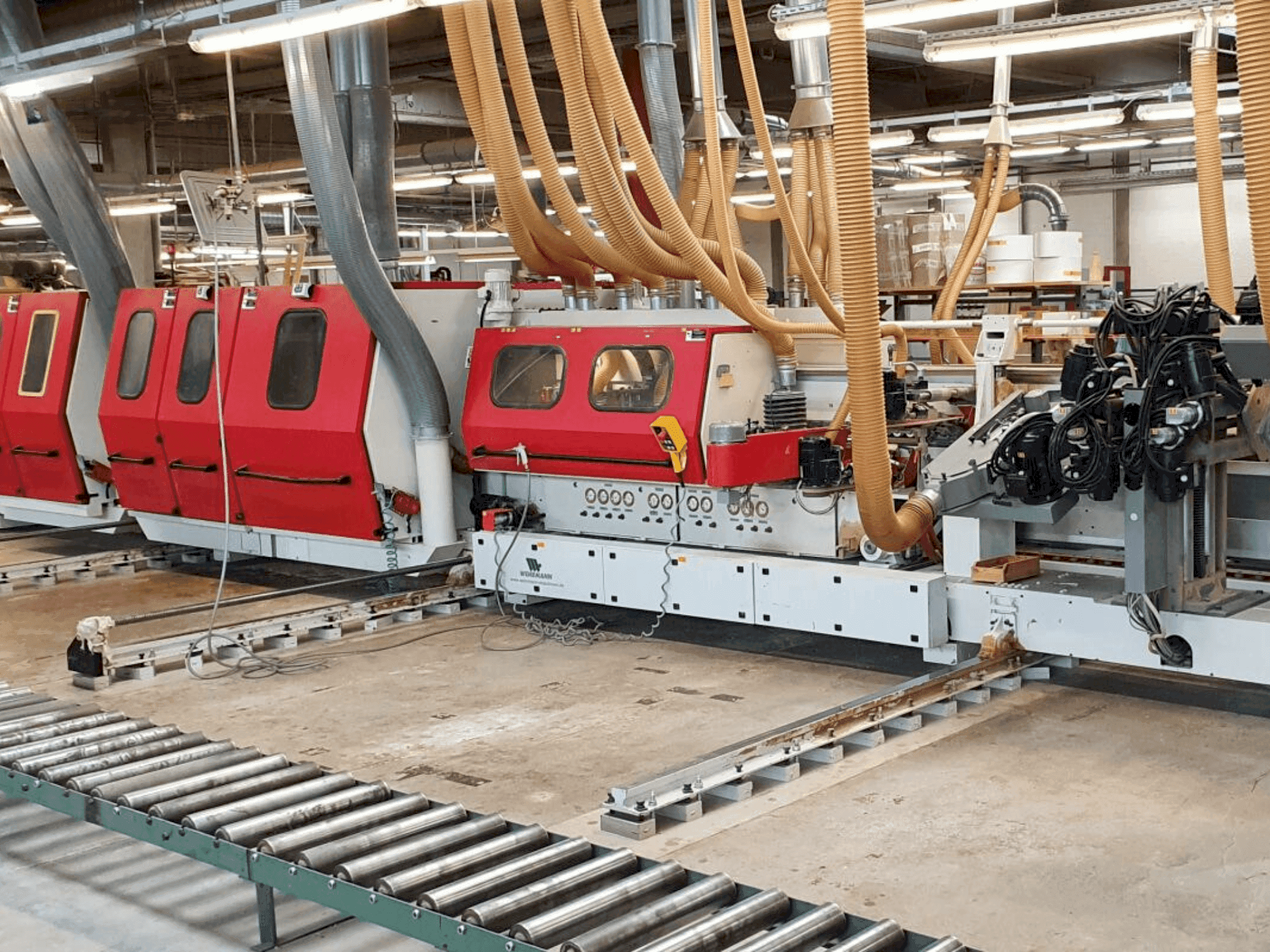 Frontansicht der WEHRMANN Combima  Maschine