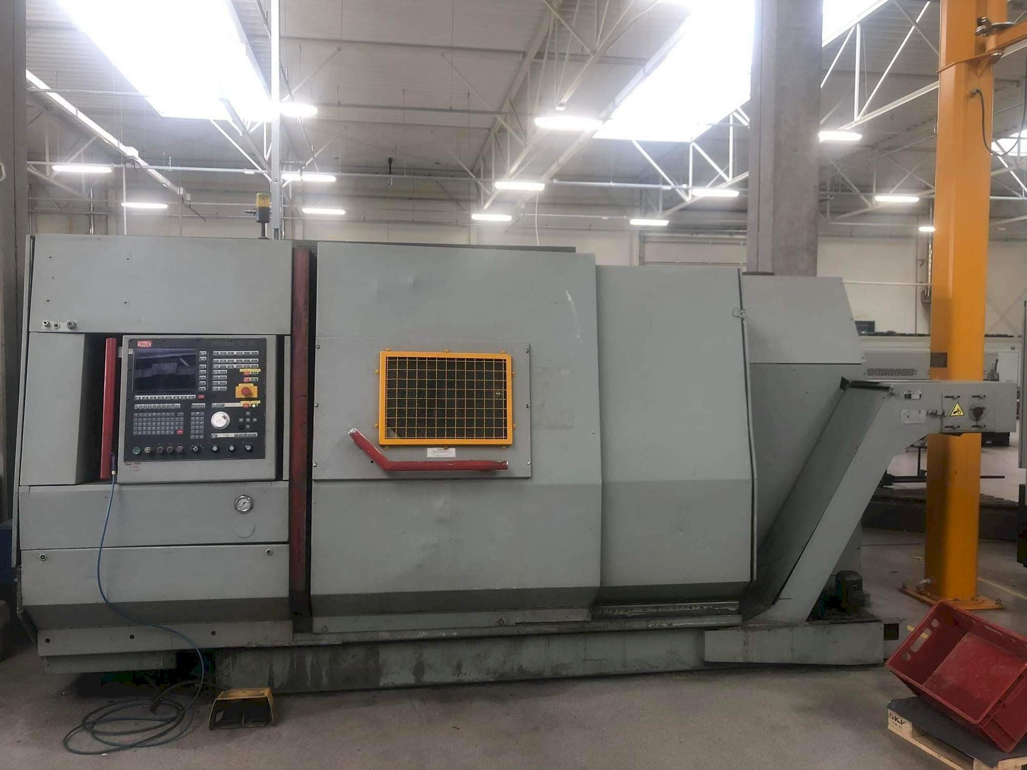 Frontansicht der TRAUB TNA600  Maschine