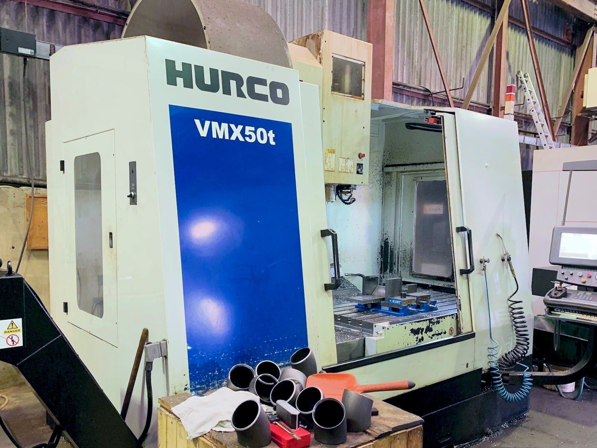 Frontansicht der Hurco VMX 50T  Maschine