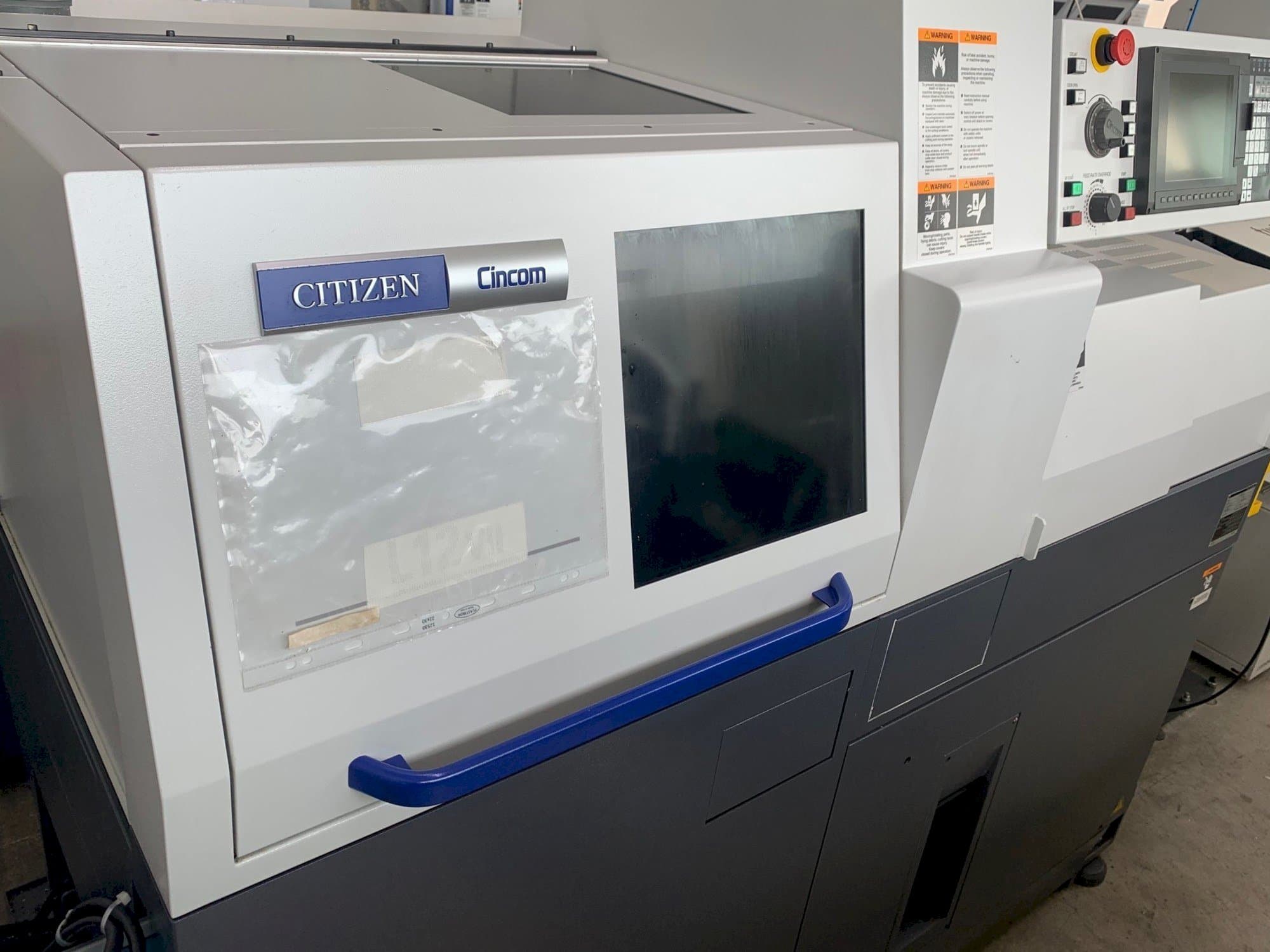 Frontansicht der Citizen Cincom L12  Maschine