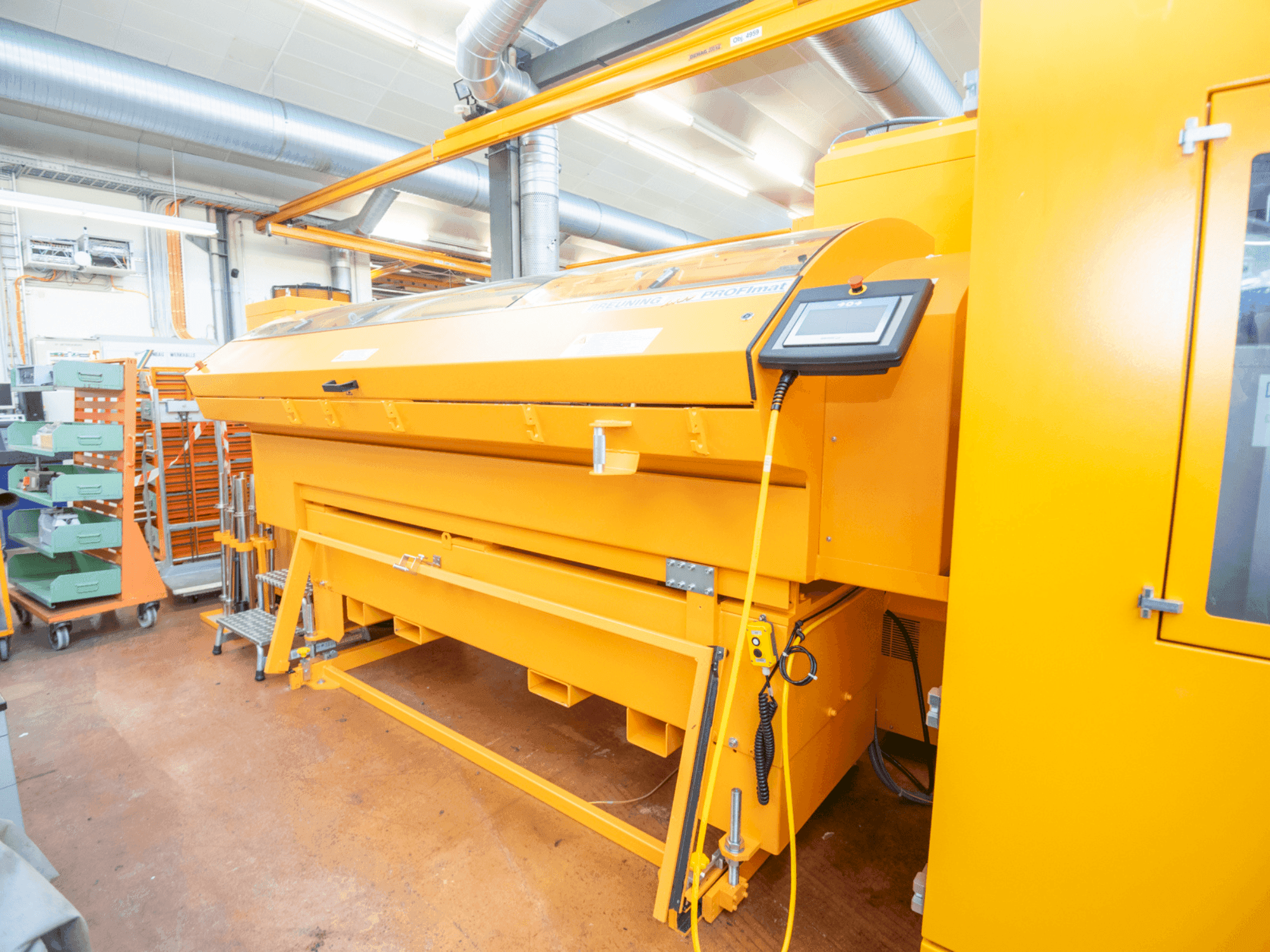 Frontansicht der Index G220  Maschine