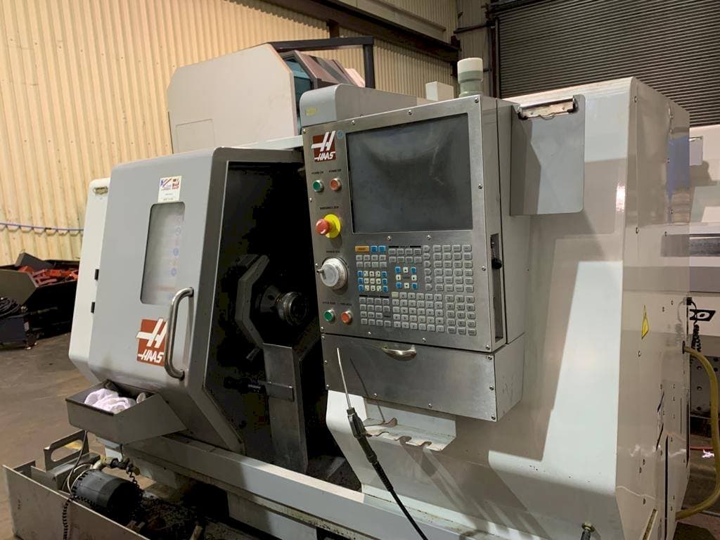 Frontansicht der HAAS SL-20  Maschine