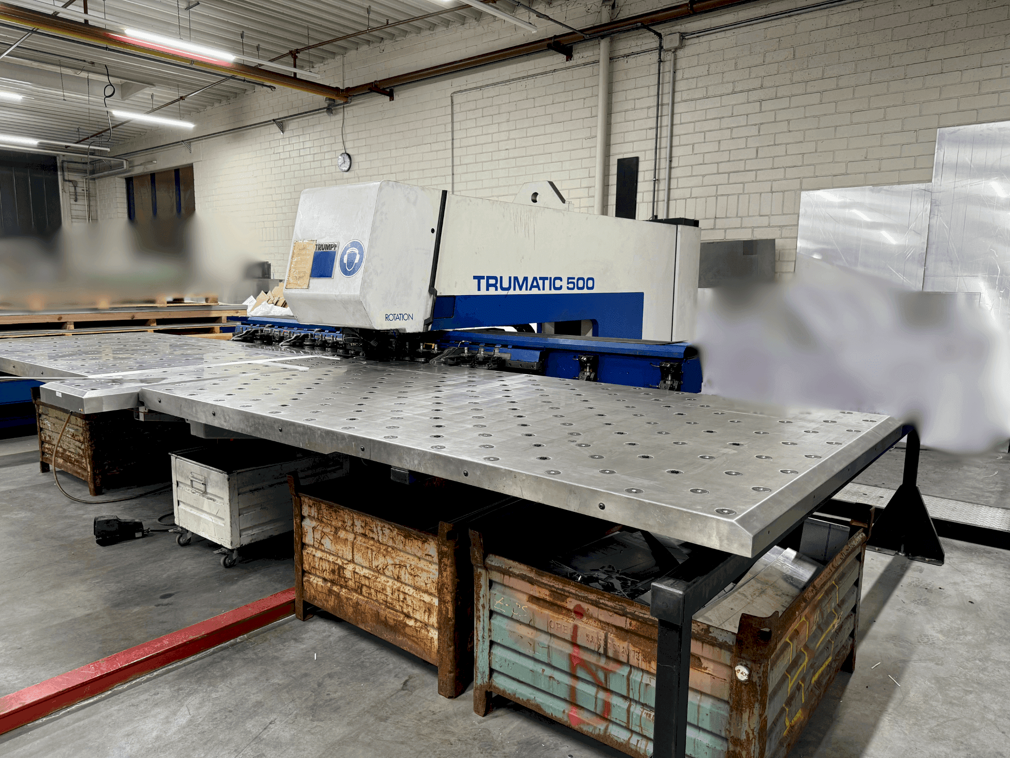 Frontansicht der TRUMPF TRUMATIC 500  Maschine