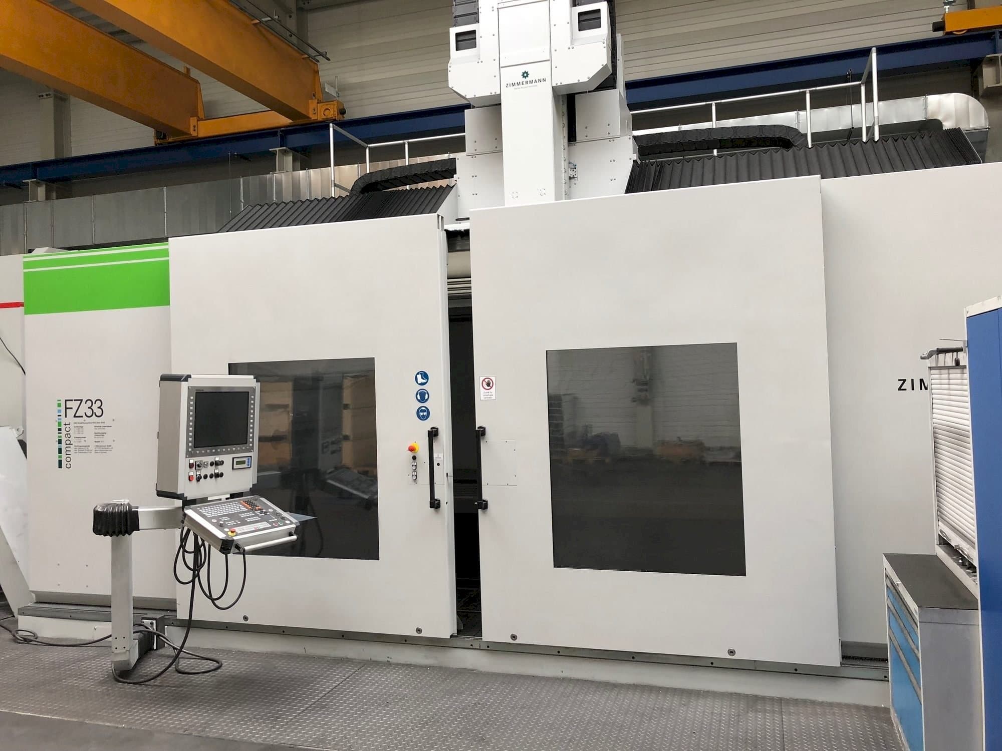 Frontansicht der Zimmermann FZ33C  Maschine