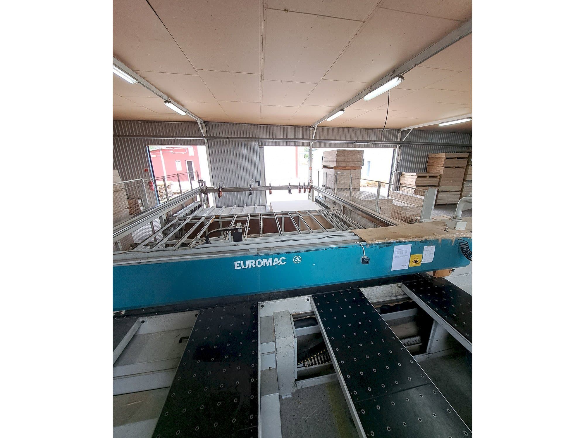 Frontansicht der Euromac LOGICA PINZE TAVOLA 4500  Maschine