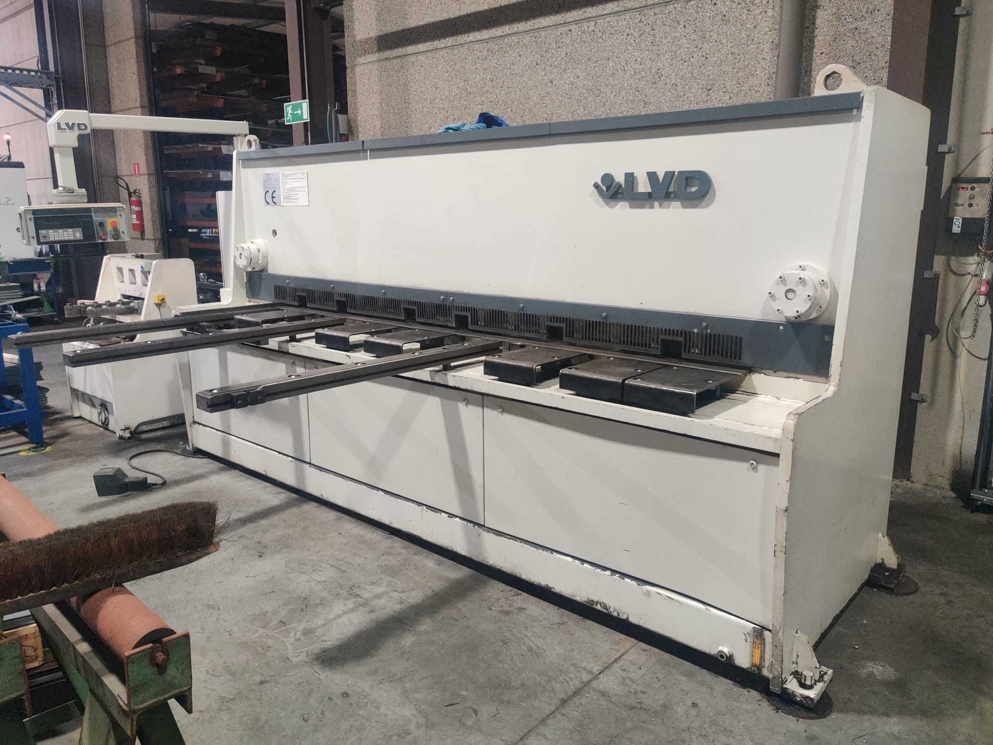 Frontansicht der LVD HST-E 31/10  Maschine