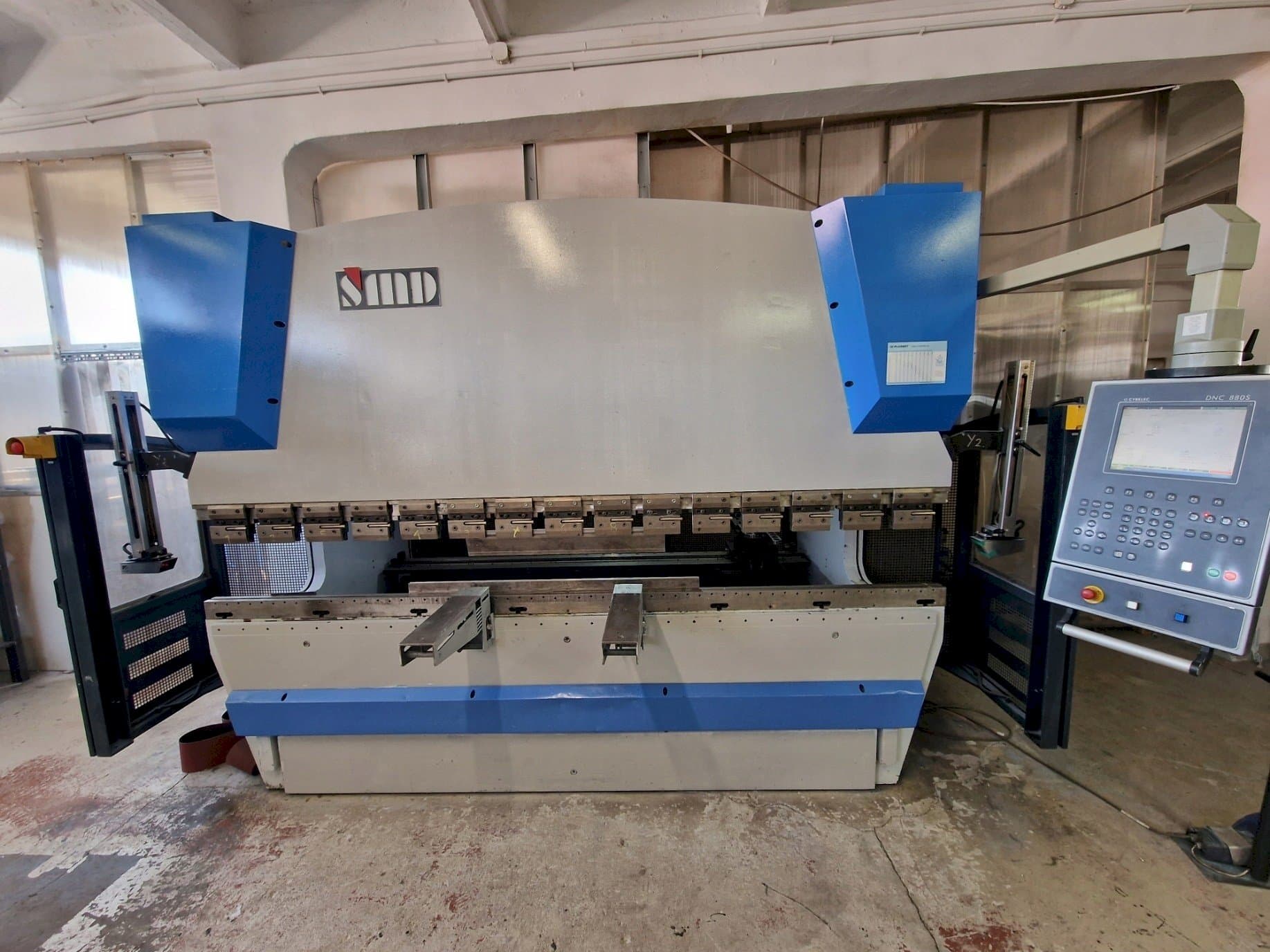 Frontansicht der SMD PBH 3100  Maschine