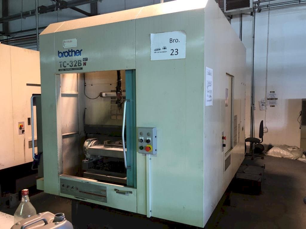 Frontansicht der Brother TC 32B  Maschine