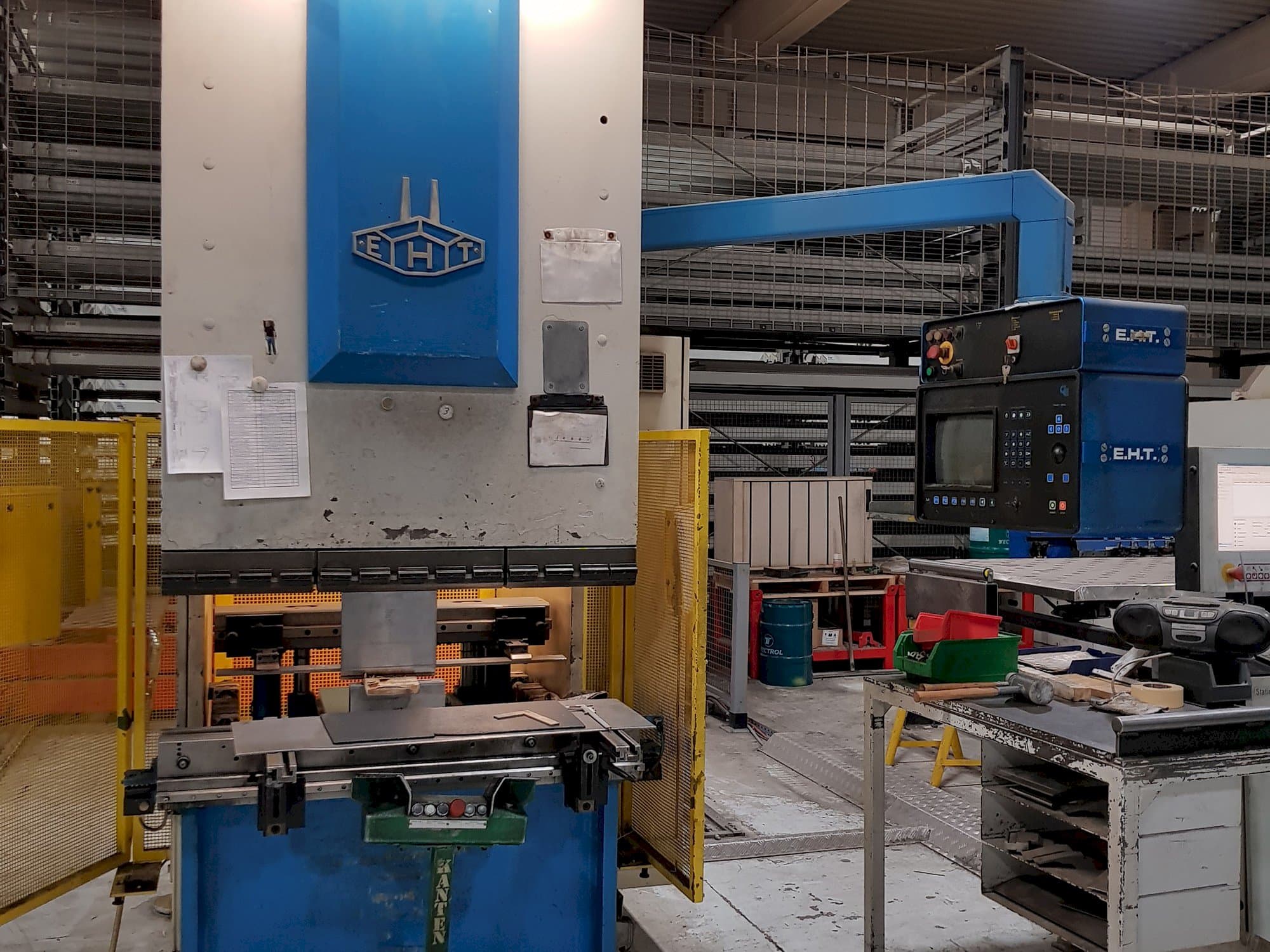 Frontansicht der EHT EHP 5.5-12  Maschine