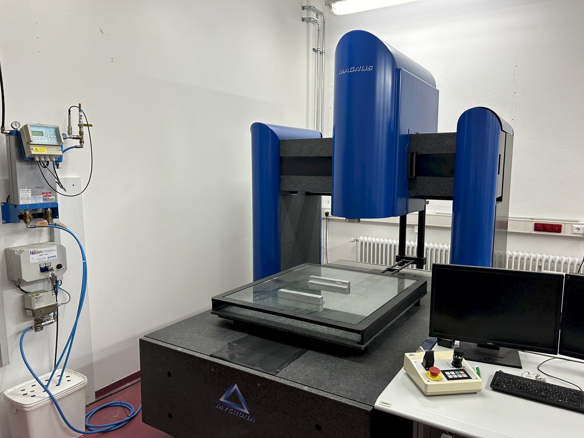 Frontansicht der MYCRONA Magnus BL  Maschine