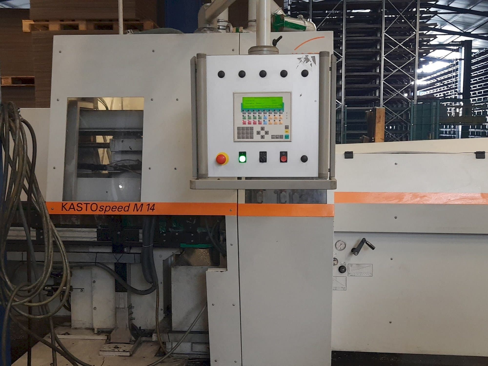Frontansicht der KASTO speed M14  Maschine