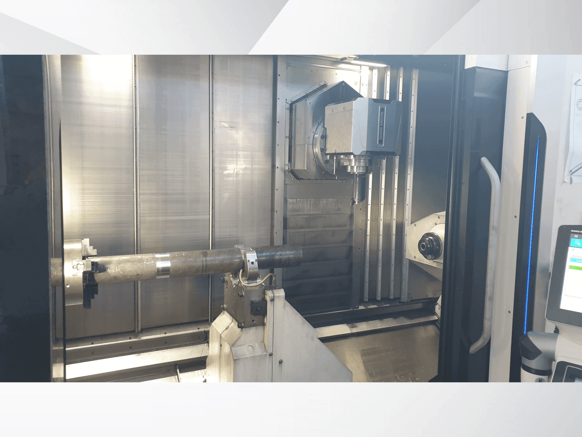 Frontansicht der DMG MORI NTX 2500/1500  Maschine