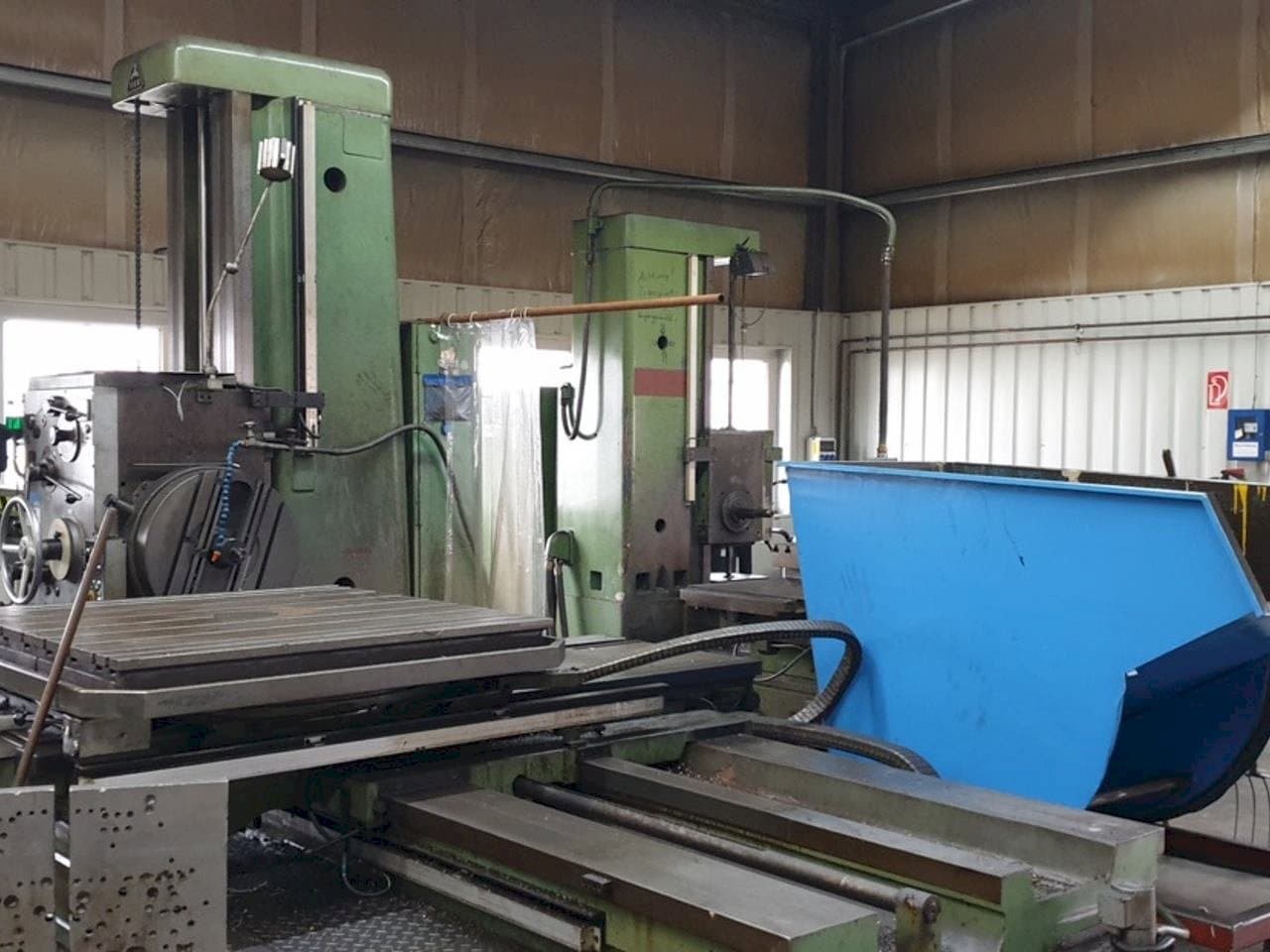 Frontansicht der TOS W 100 A  Maschine