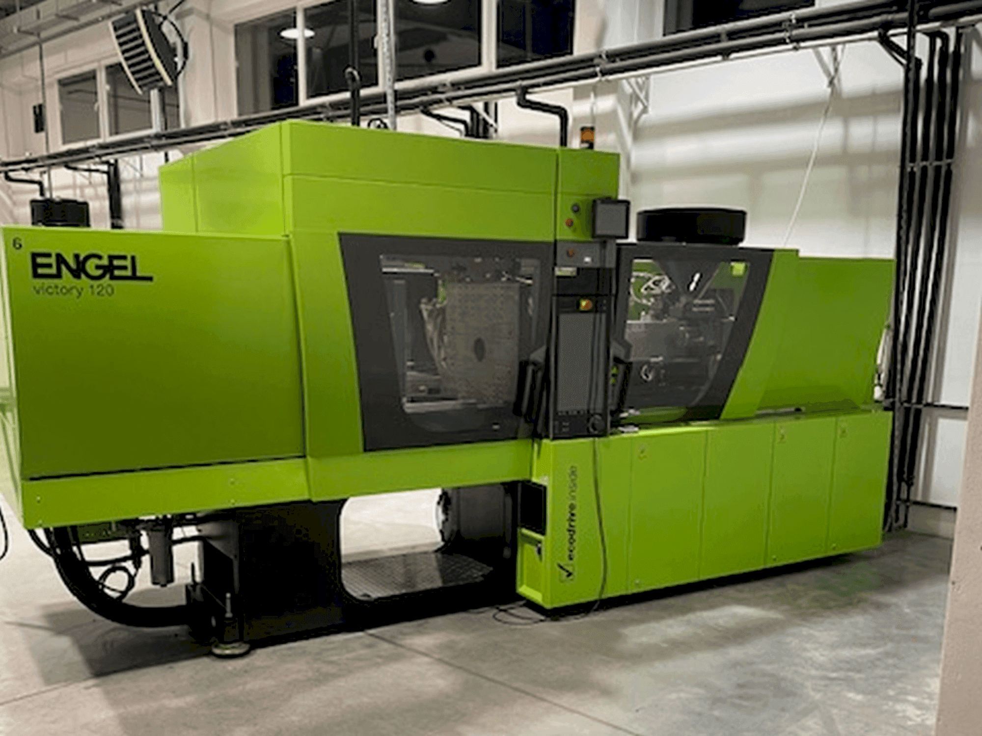 Frontansicht der Engel Victory 650/120 tech  Maschine