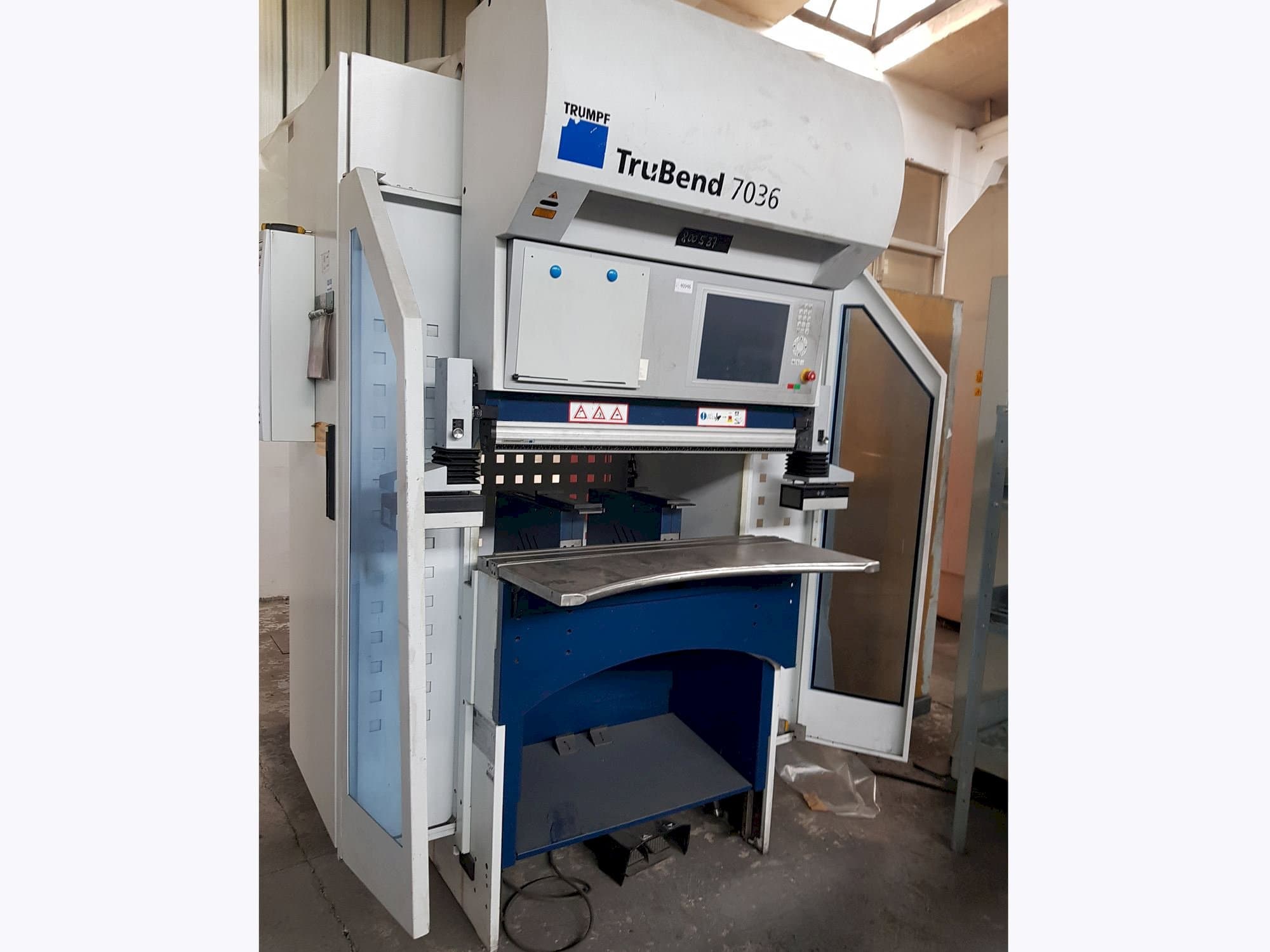 Frontansicht der Trumpf TruBend 7036  Maschine
