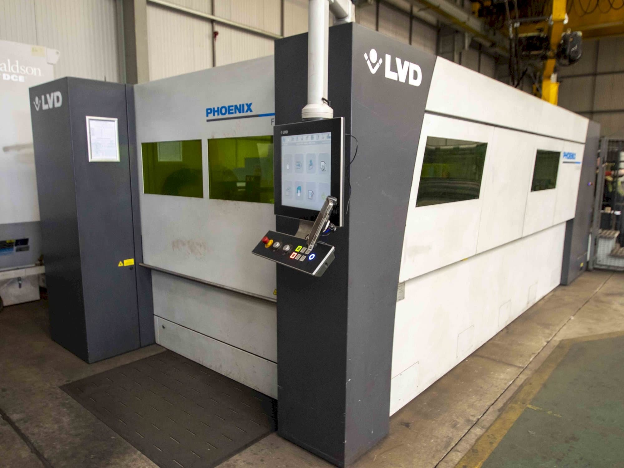 Frontansicht der LVD   Maschine