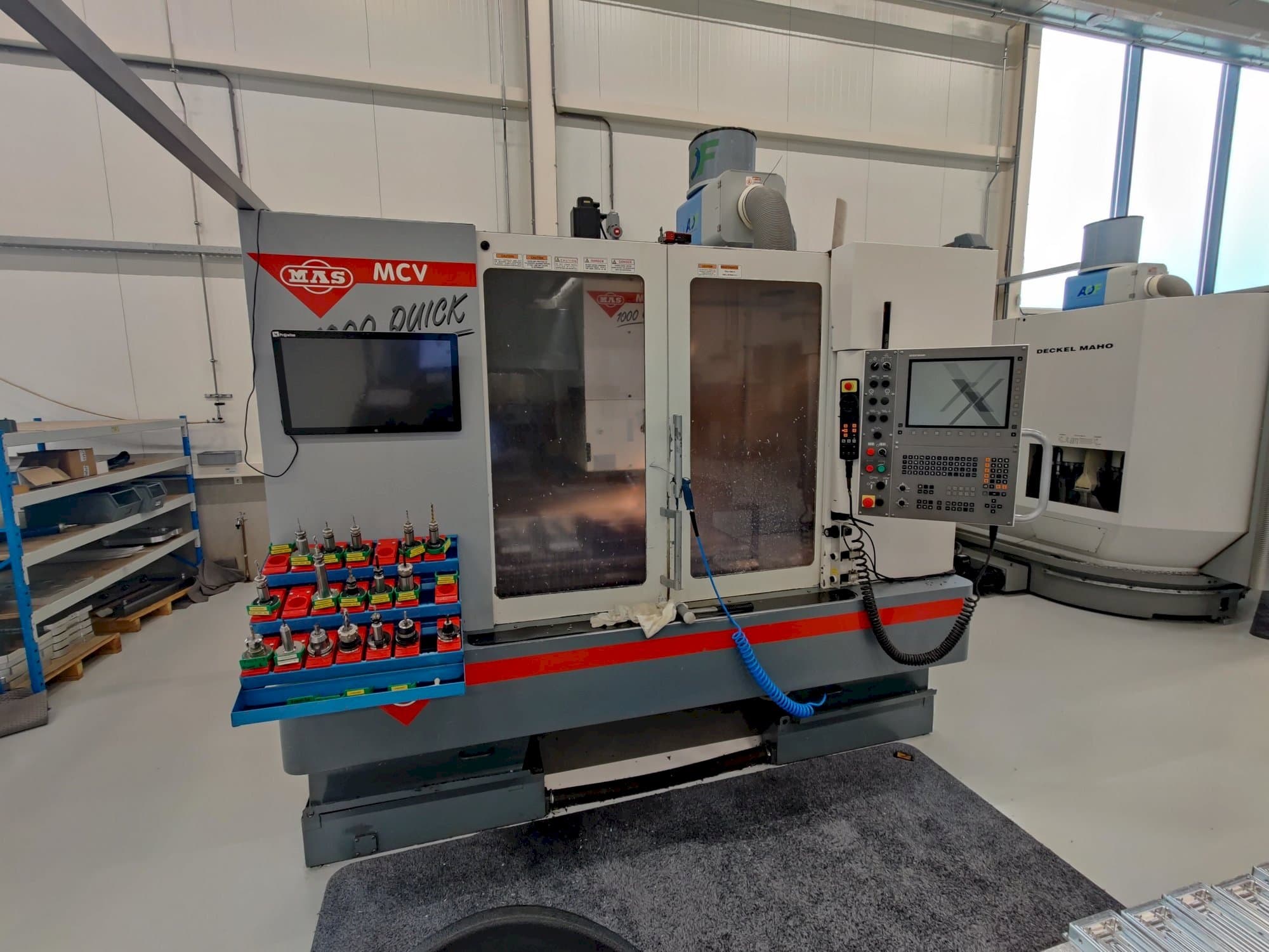 Frontansicht der MAS MCV1000 Quick  Maschine