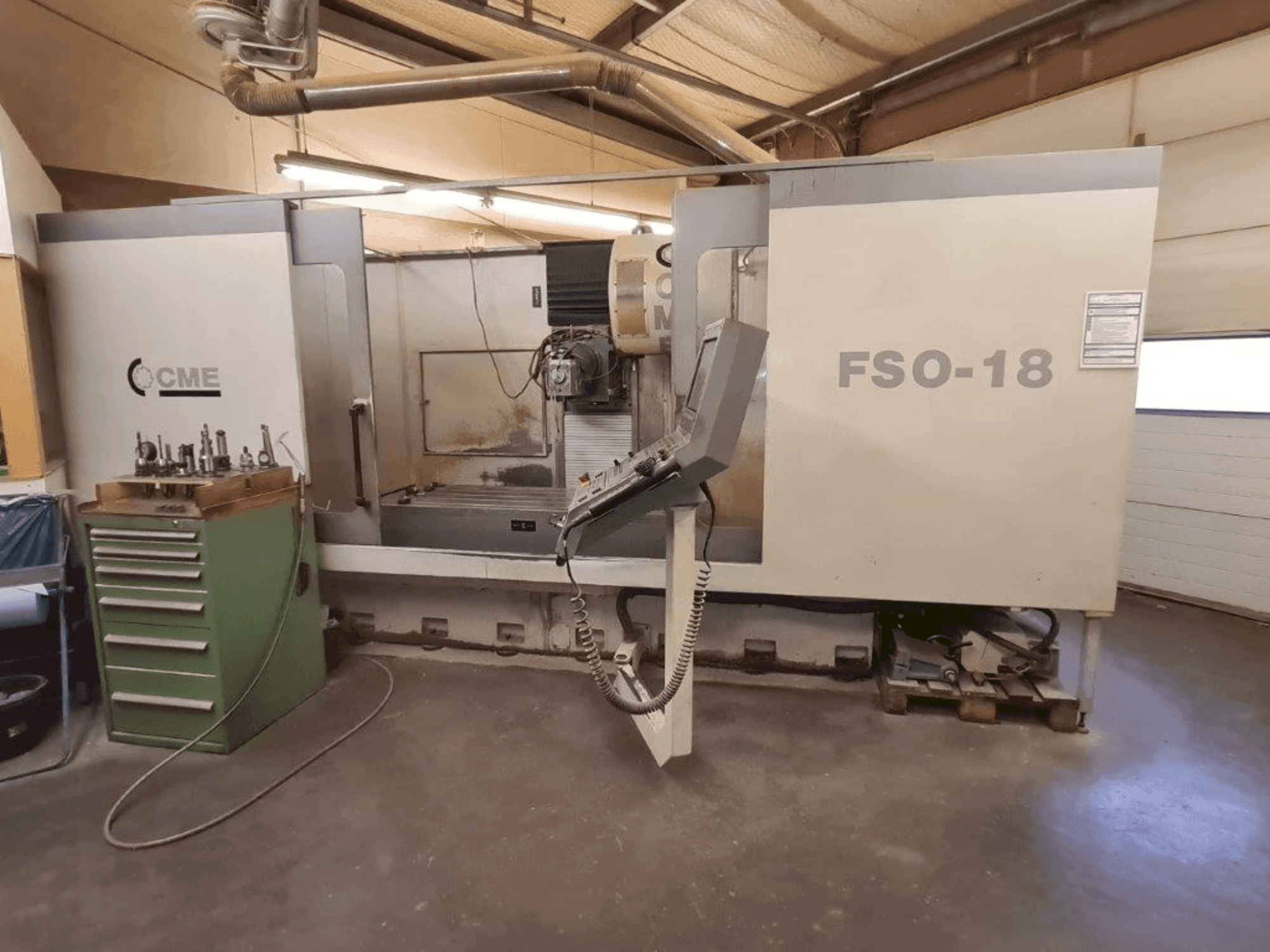 Frontansicht der CME FSO-18  Maschine