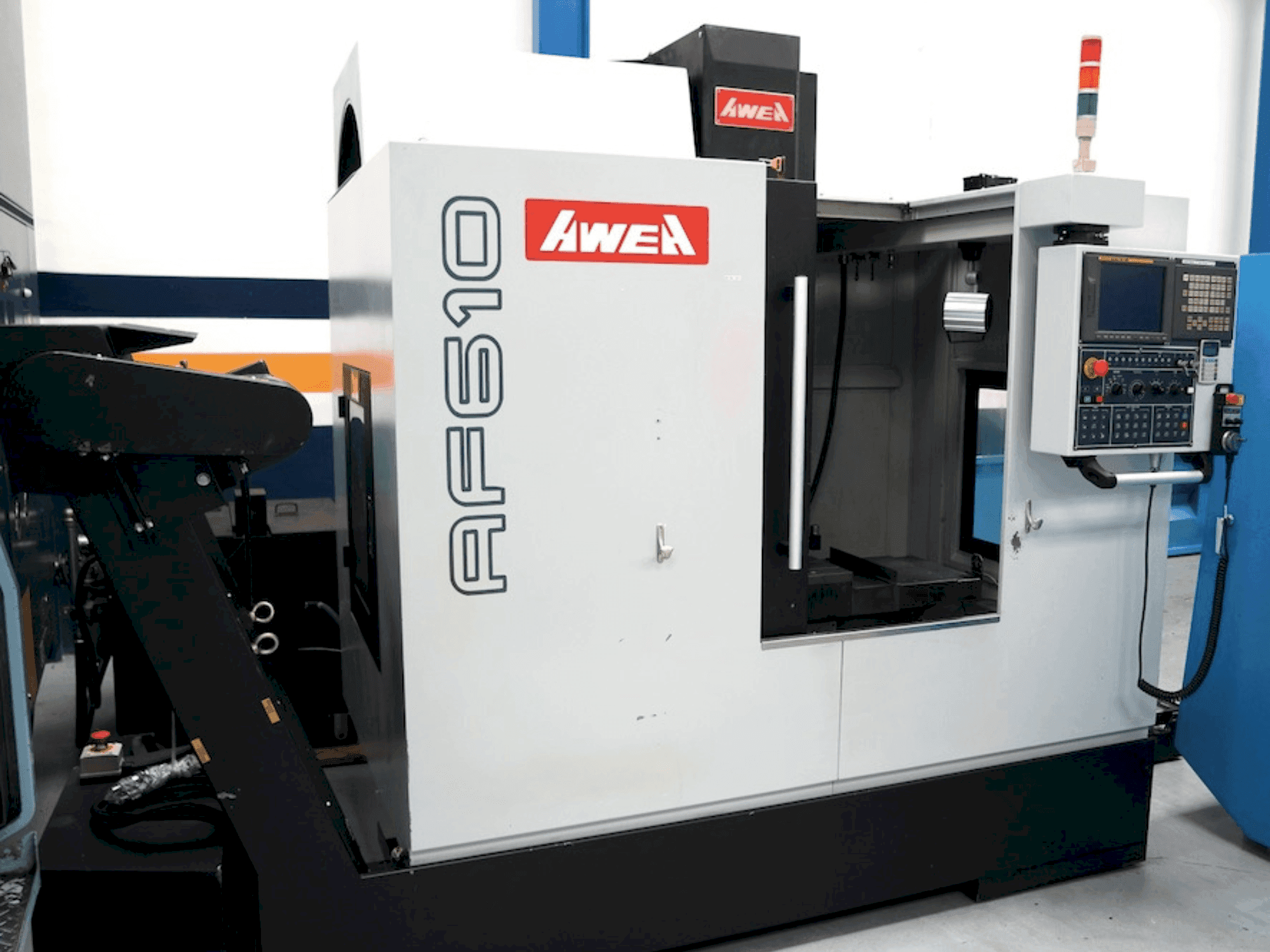 Frontansicht der AWEA AF 610  Maschine