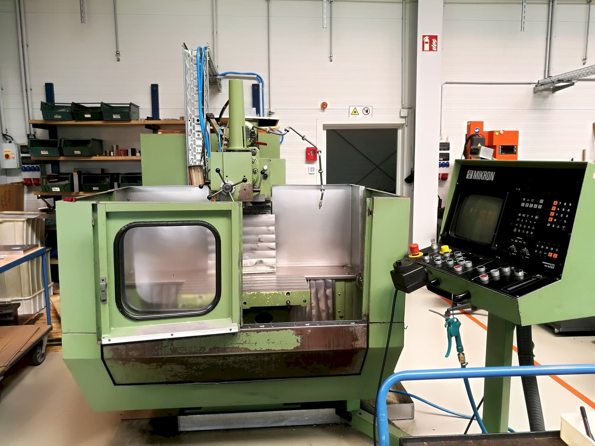 Frontansicht der MIKRON WF 21 C  Maschine