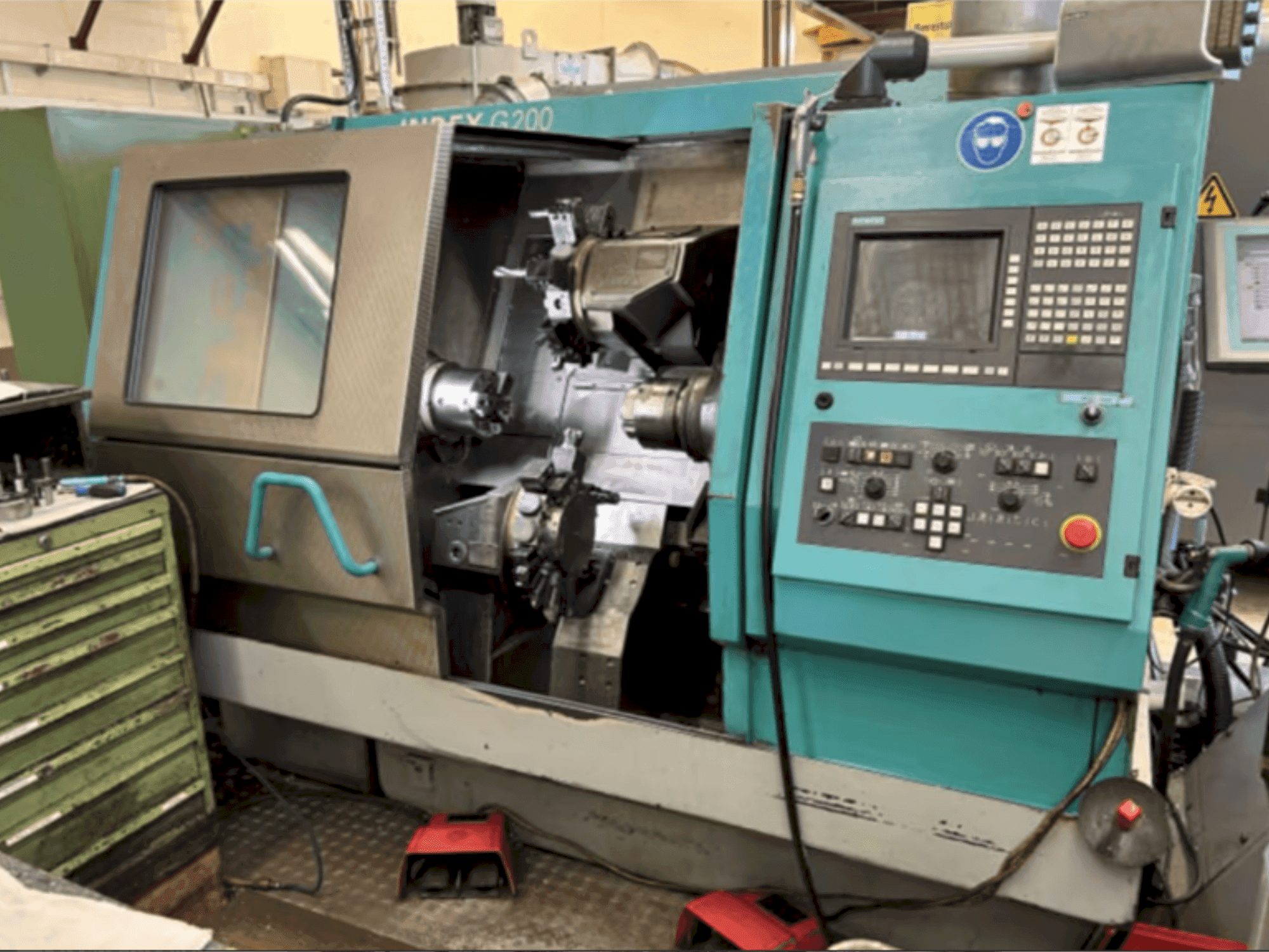 Frontansicht der Index G200 C  Maschine